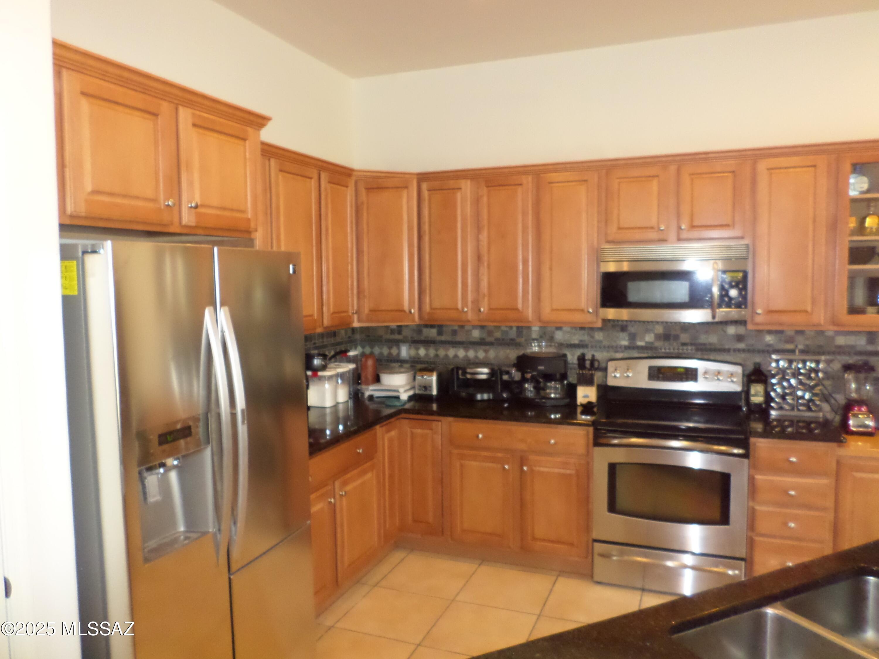Valencia Reserve South (1-315) - Residential Lease