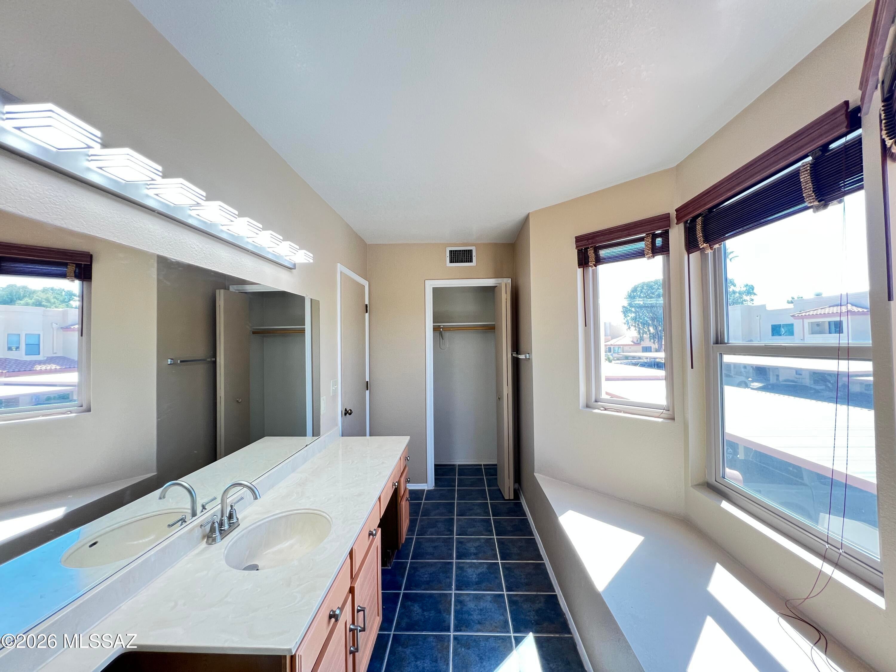 Coronado Ridge (1-258) - Residential Lease