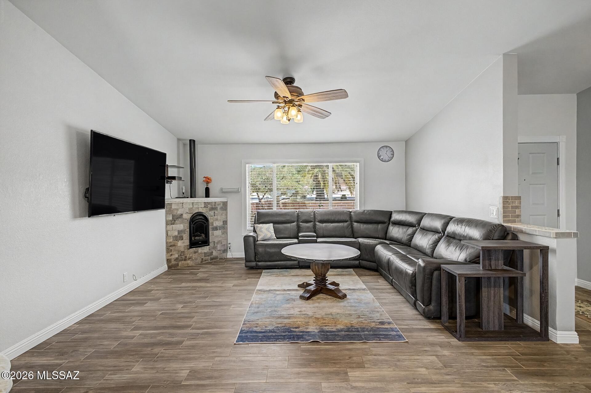 Rancho Feliz (442-647) - Residential