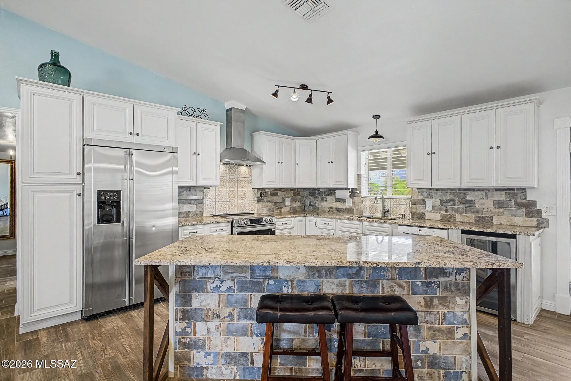 Rancho Feliz (442-647) - Residential