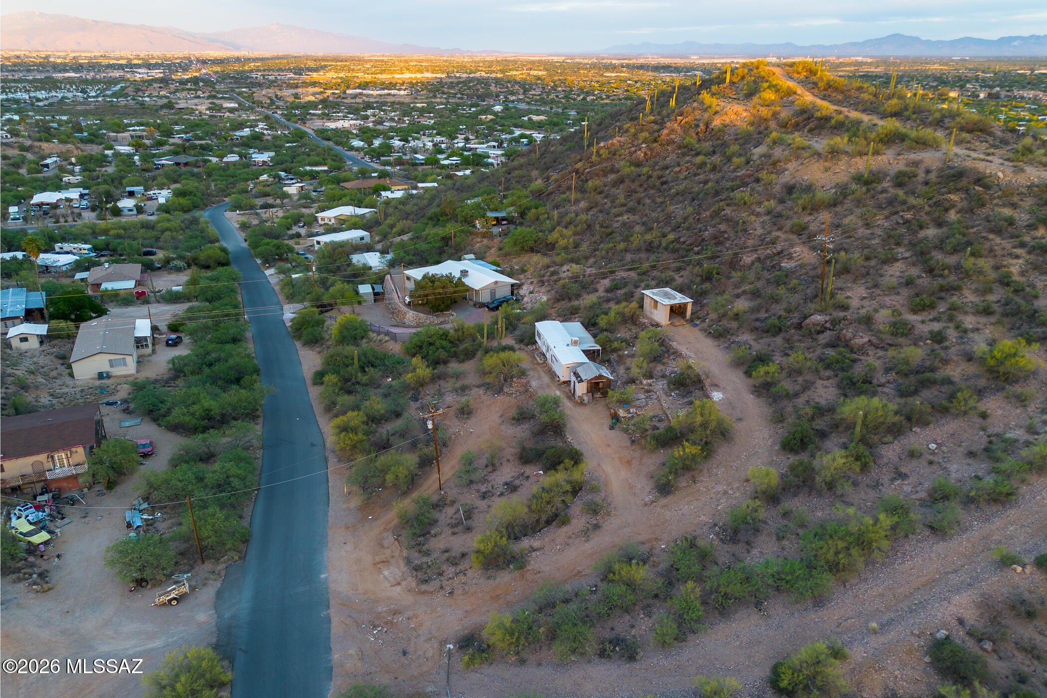 Lomas Saenz (1-24) - Land