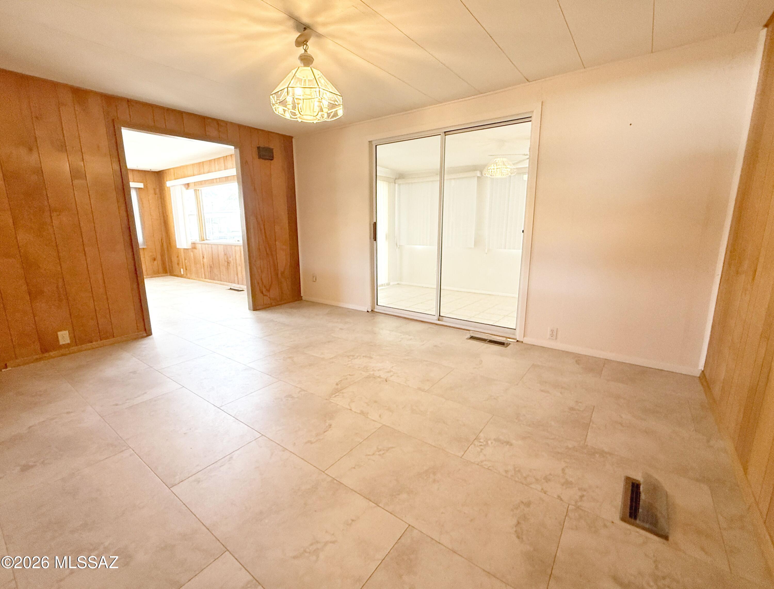The Highlands (1 - 357) - Residential Lease
