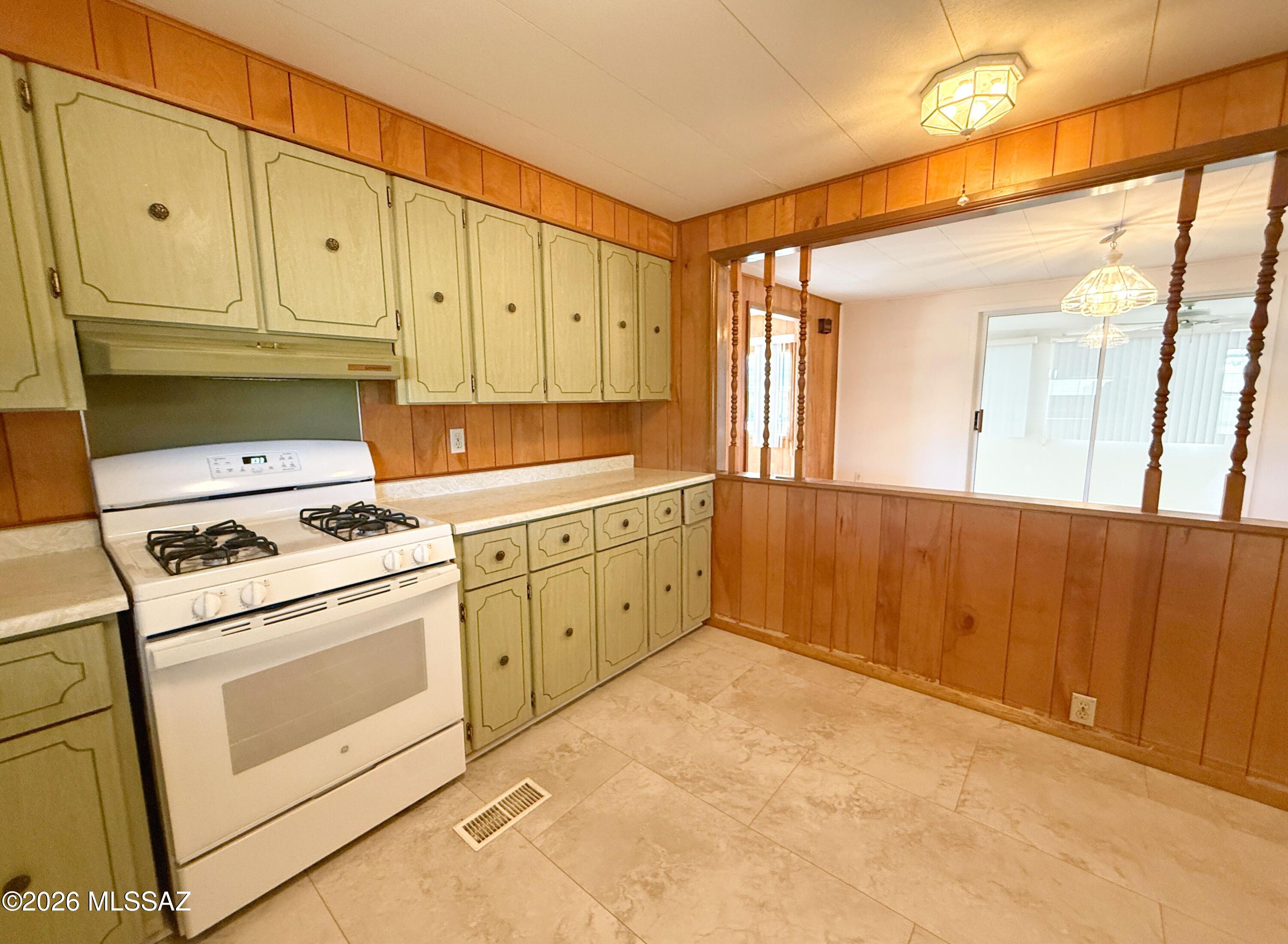 The Highlands (1 - 357) - Residential Lease