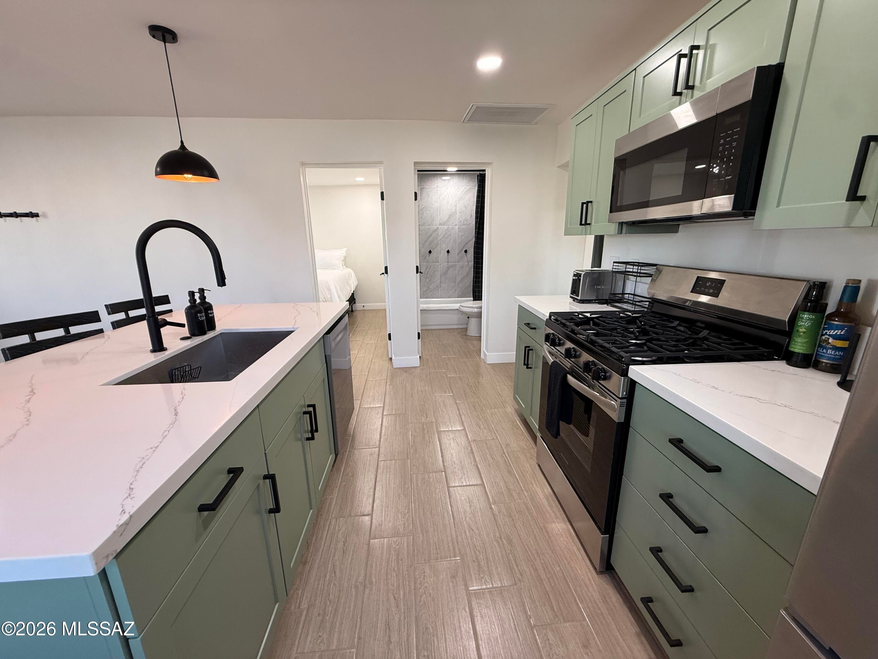El Rio Park - Residential Lease