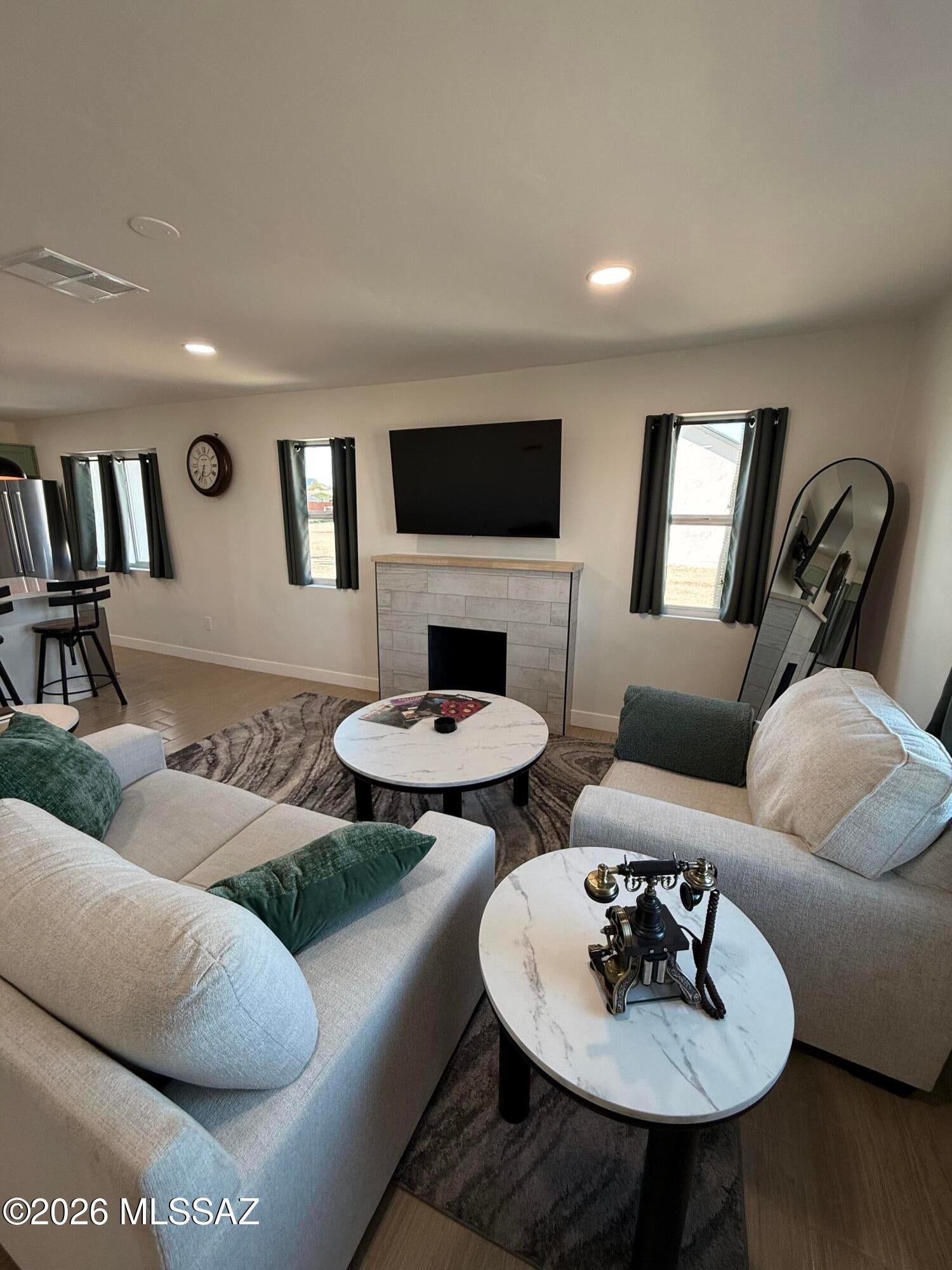 El Rio Park - Residential Lease