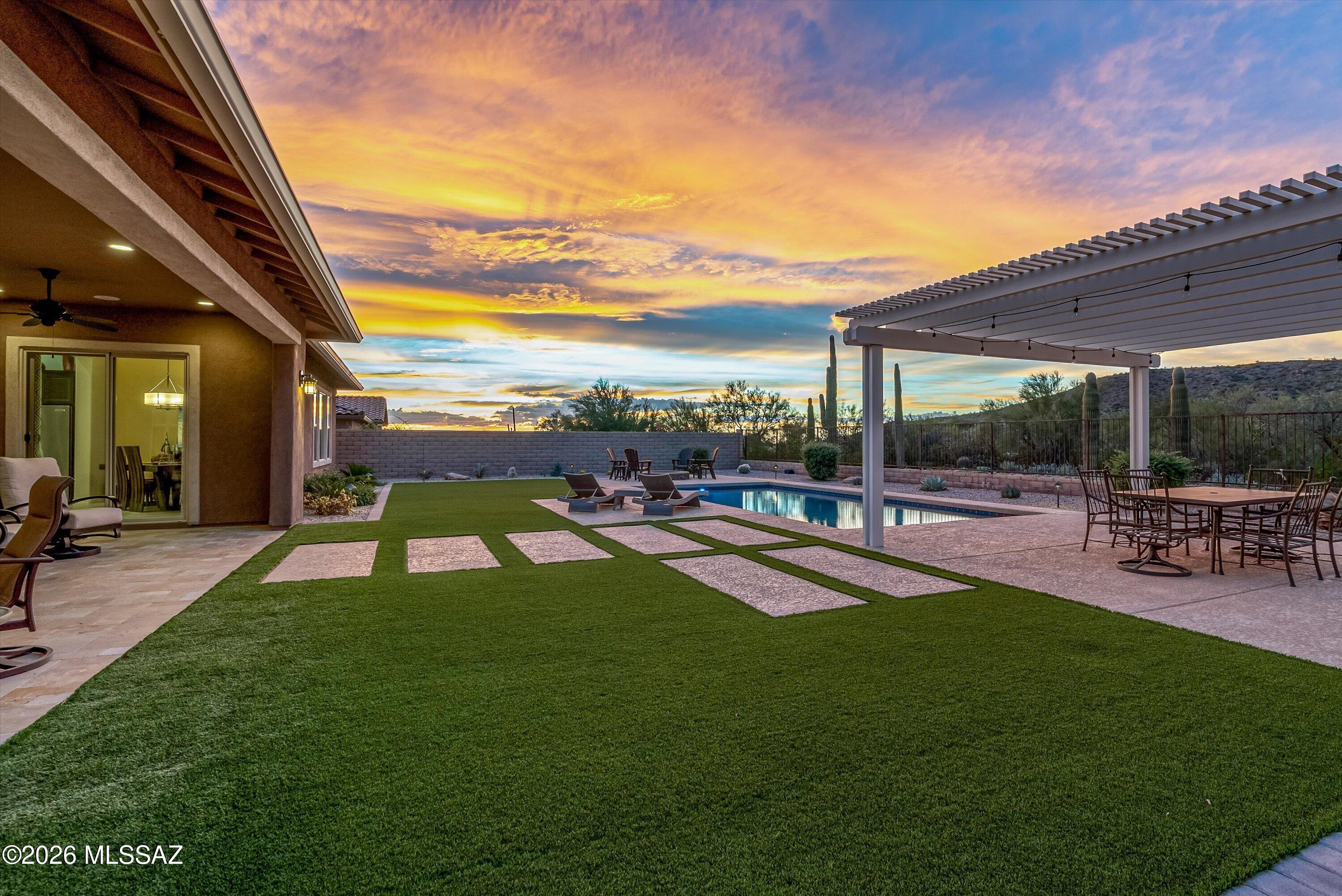 Boulder Bridge Pass II At Dove Mountain SQ20143250154 - Residential