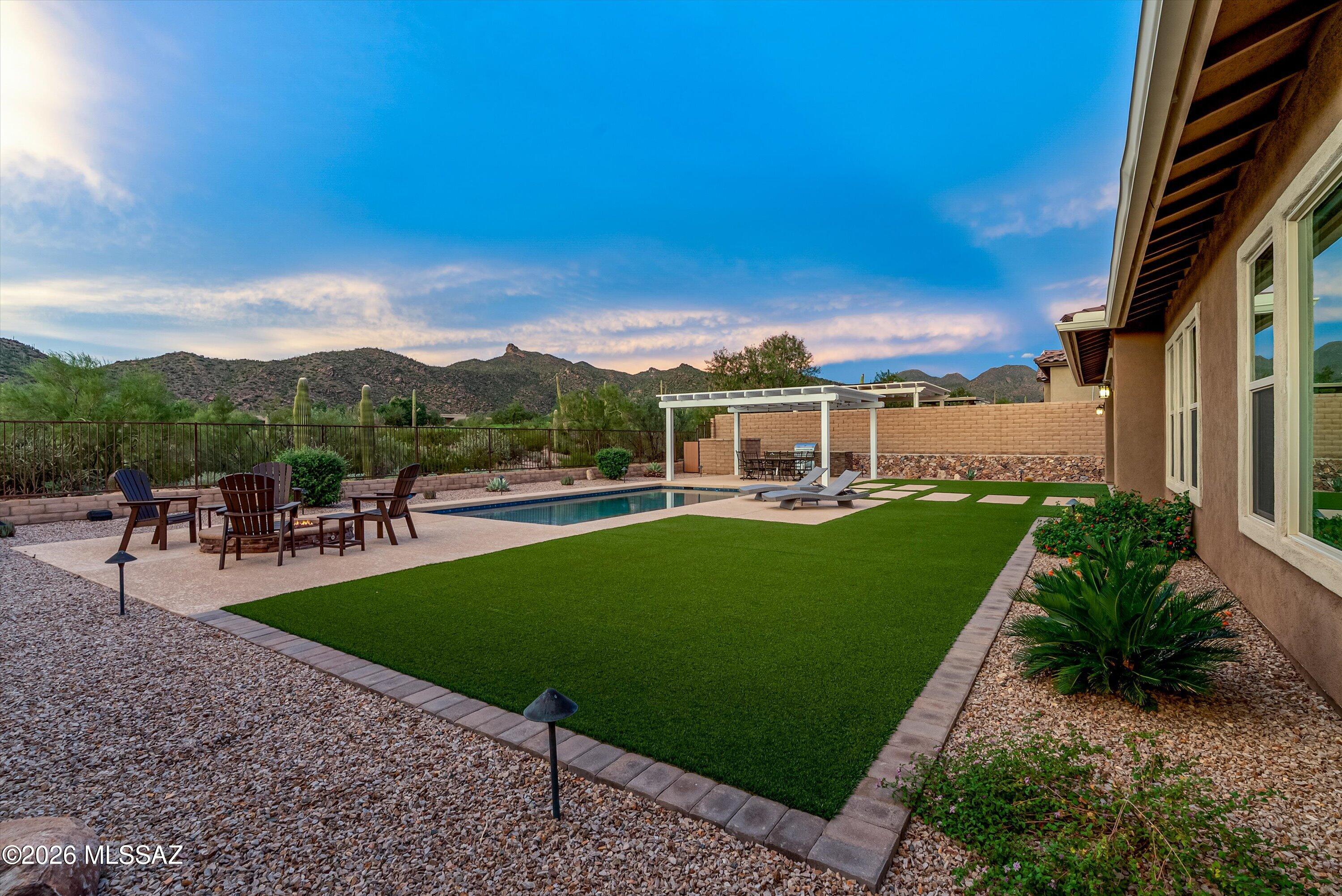 Boulder Bridge Pass II At Dove Mountain SQ20143250154 - Residential