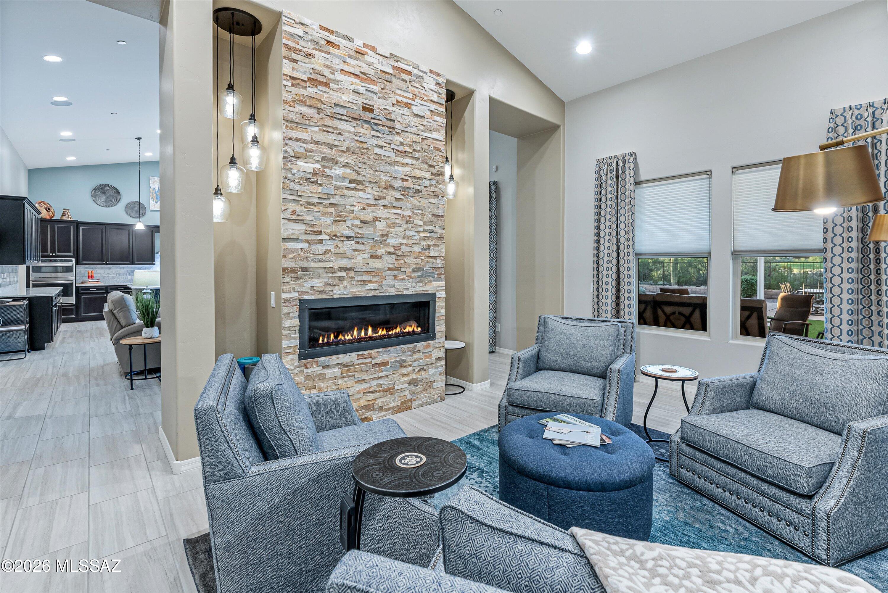 Boulder Bridge Pass II At Dove Mountain SQ20143250154 - Residential