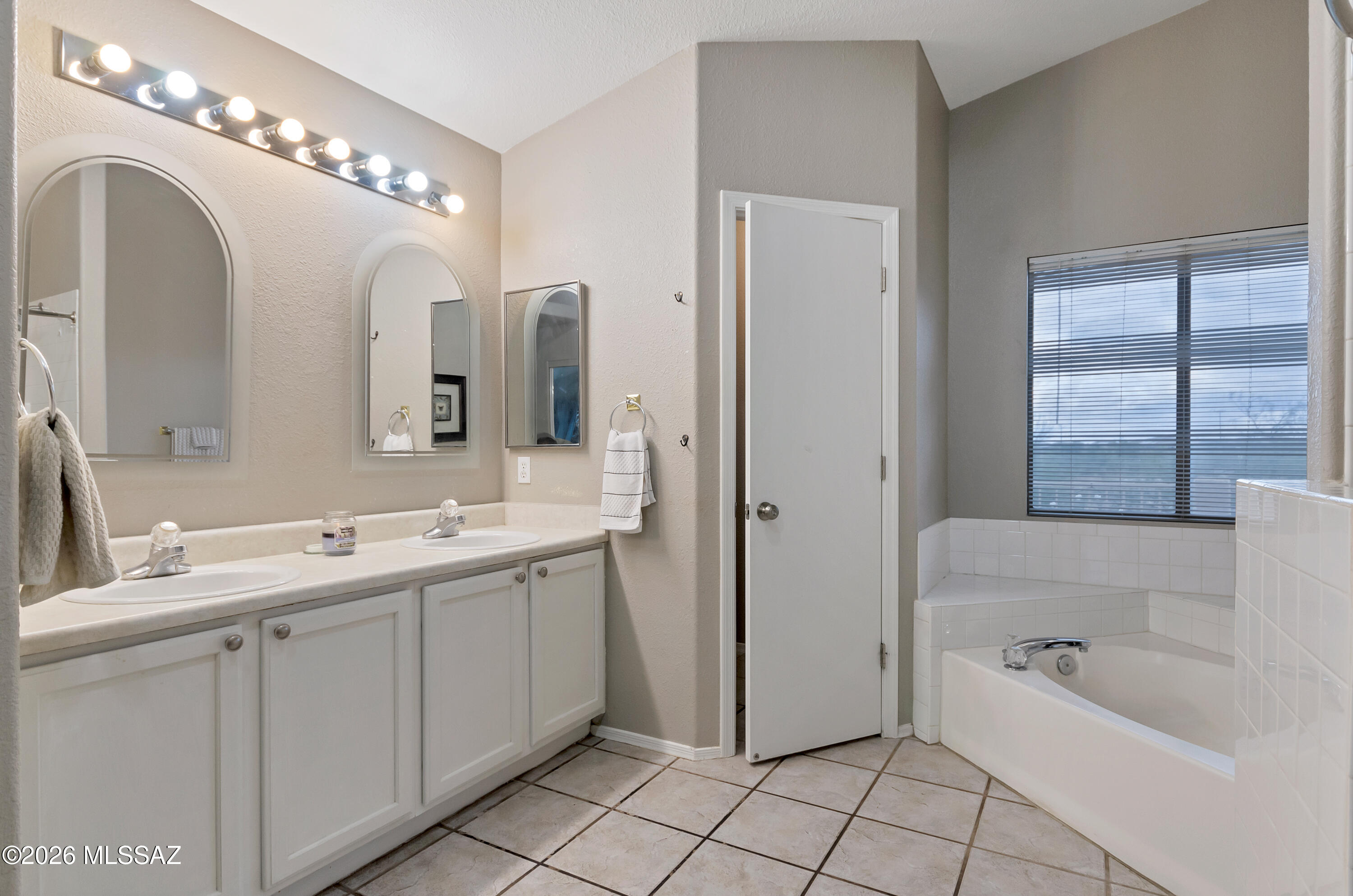 Catalina at Canada Hills (1-61) - Residential