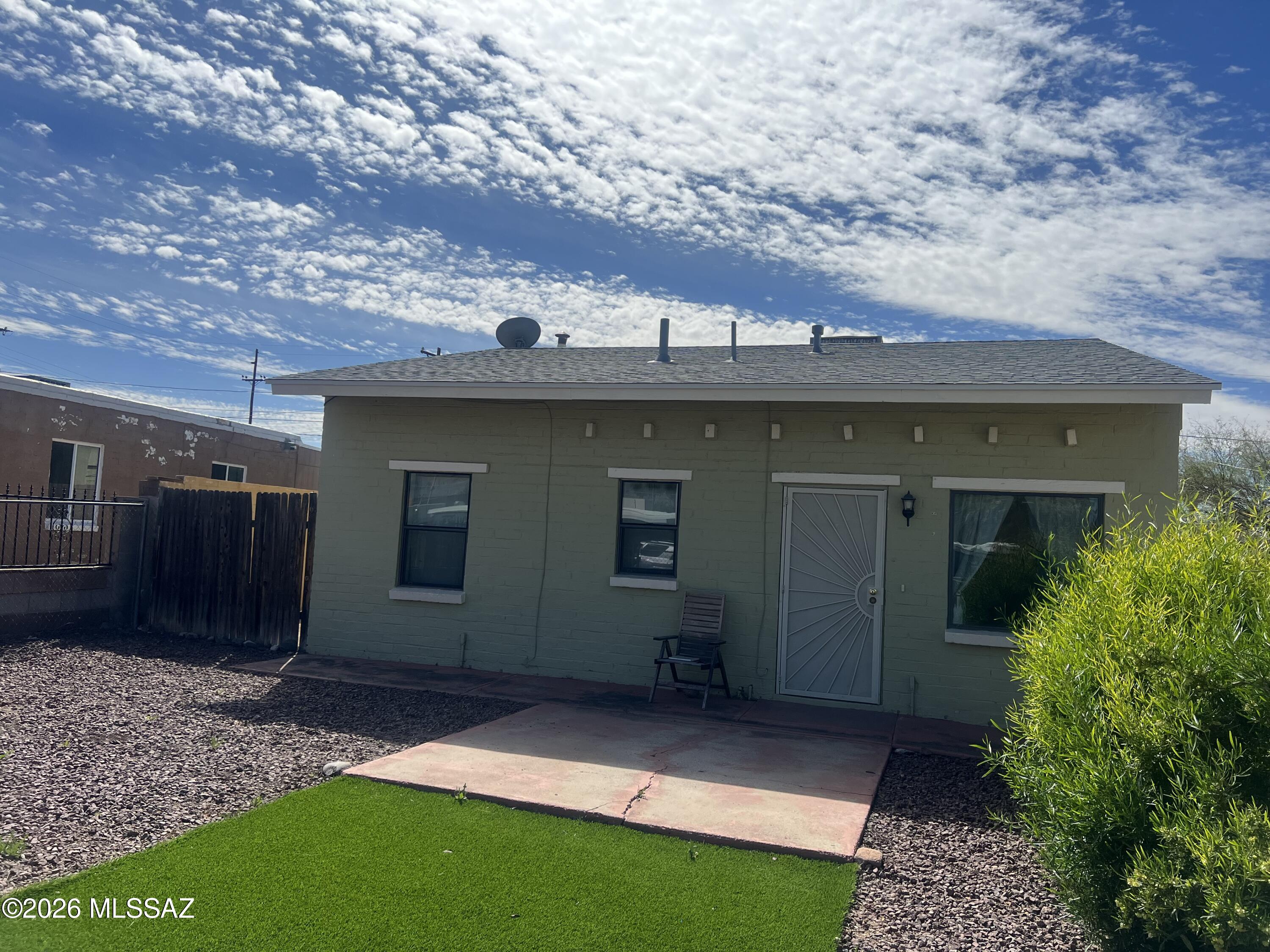 Miracle Mile Manor - Residential