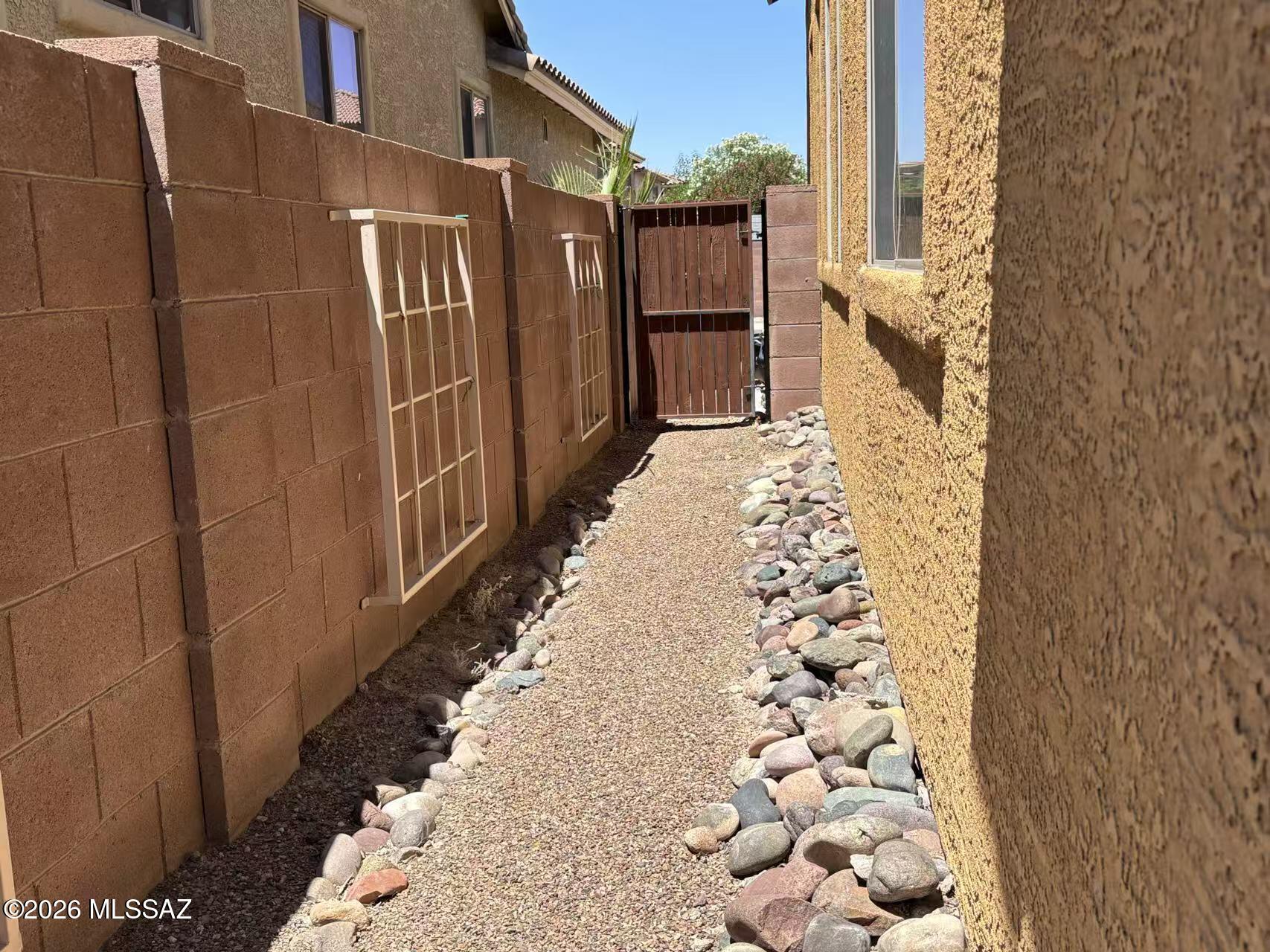 Paseo del Rio - Residential