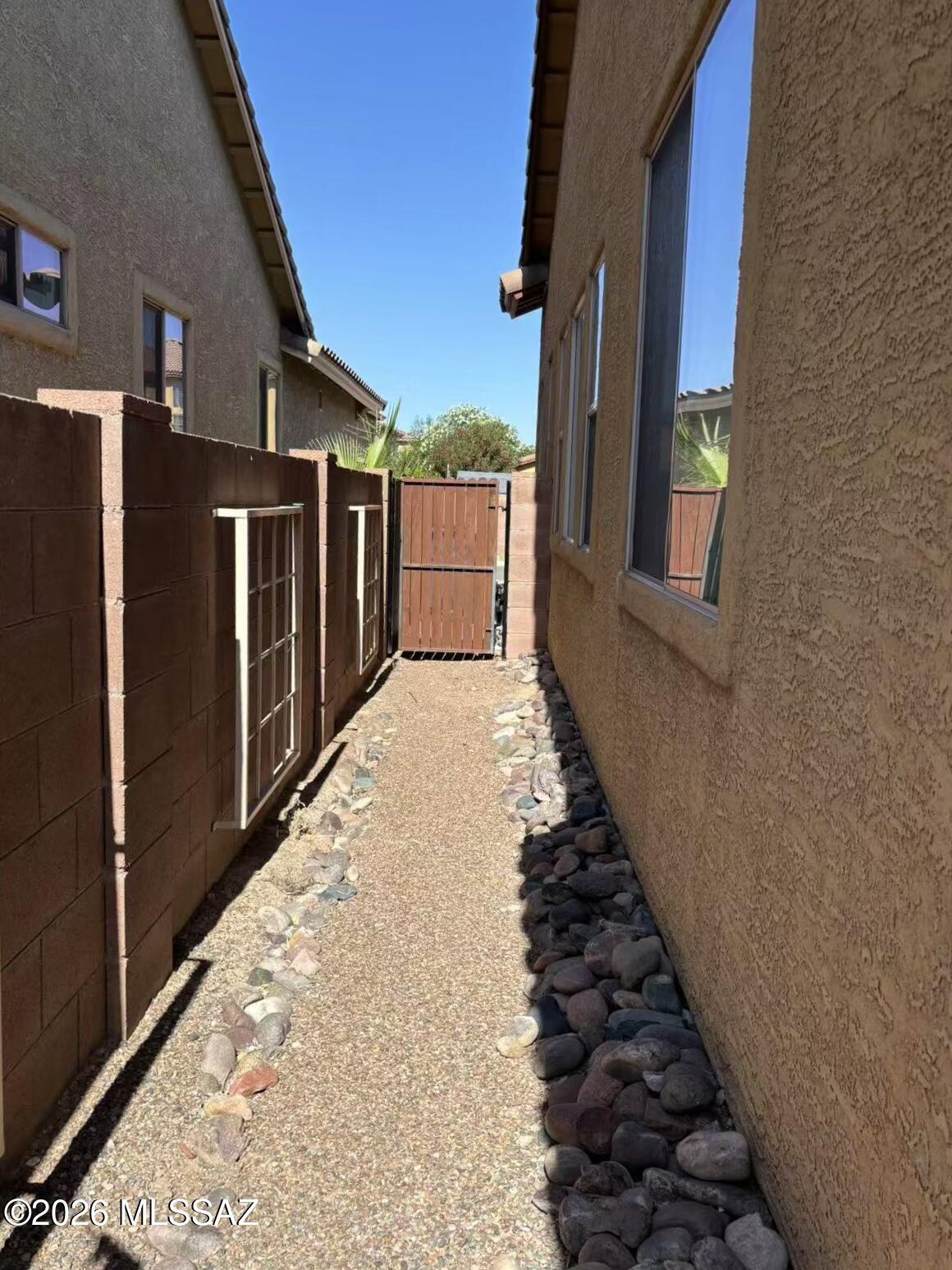 Paseo del Rio - Residential