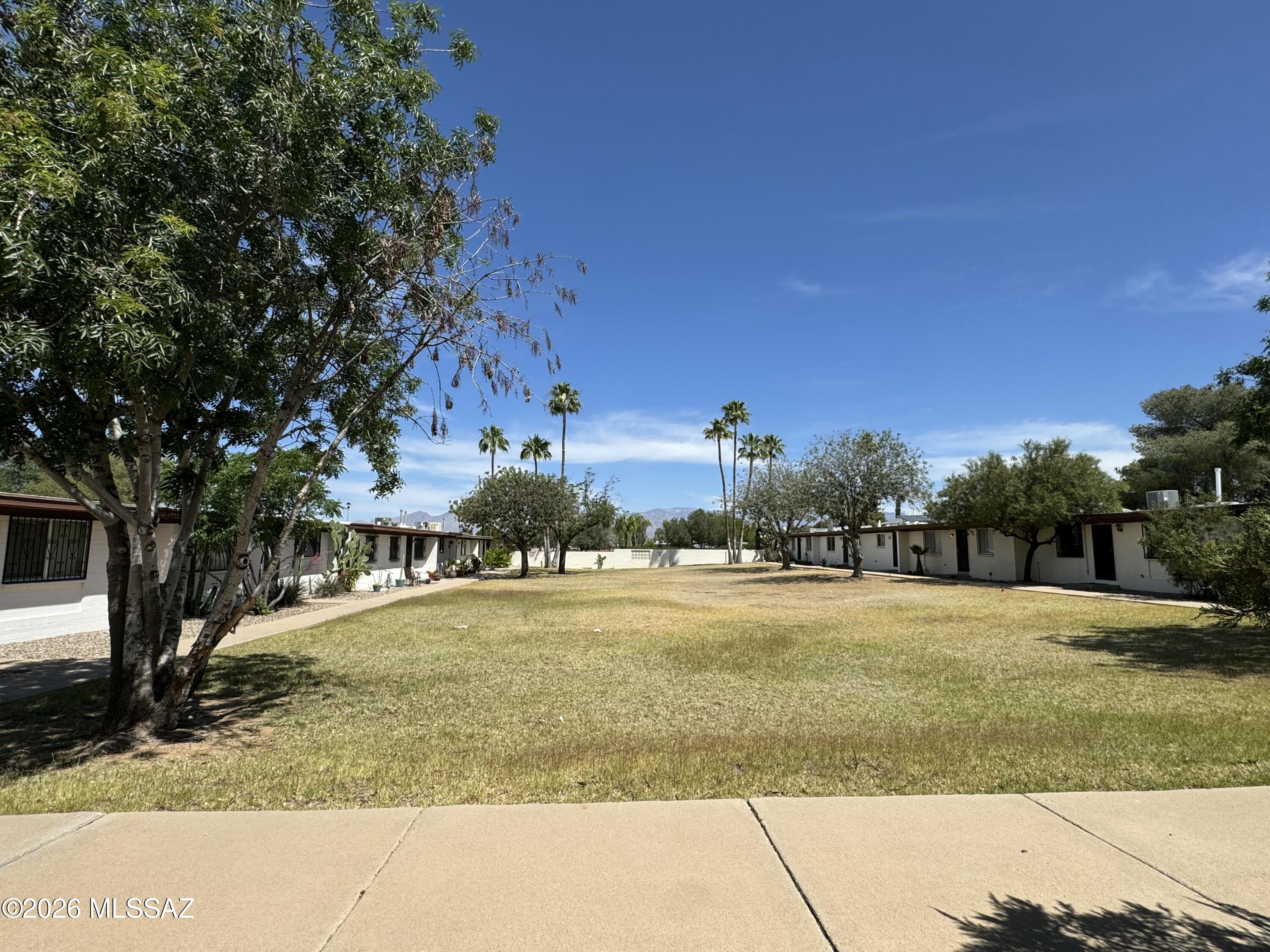 Palm Grove Clusters (186-349, 543) - Residential