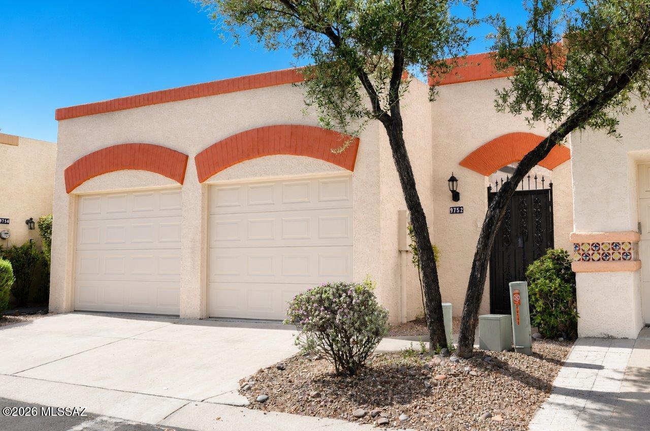 Miramonte Townhomes (1-67) - Residential