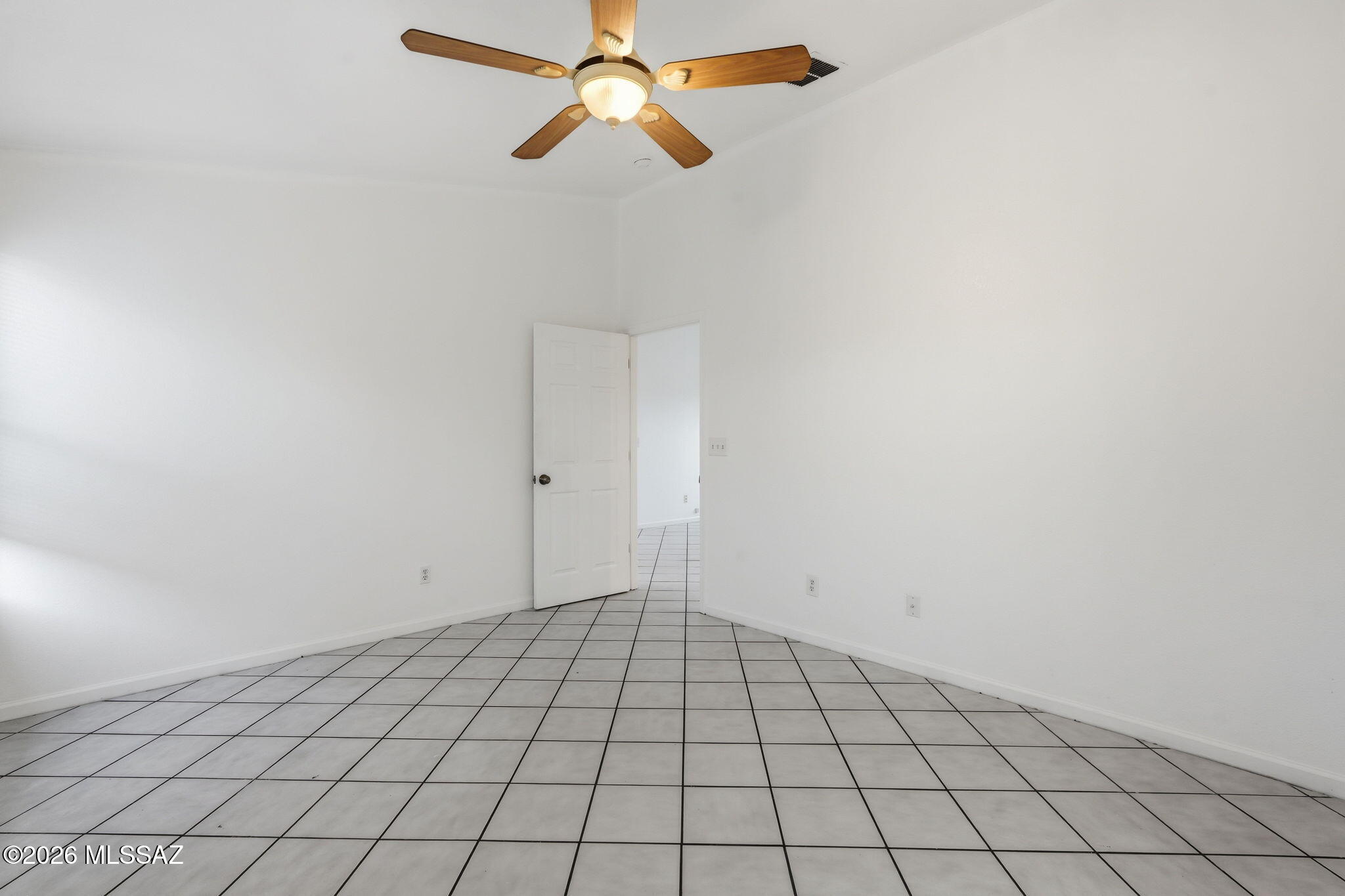 Hacienda Del Oro (1-78) - Residential