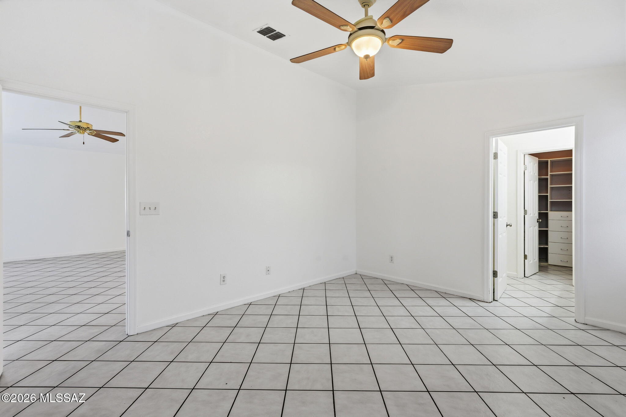 Hacienda Del Oro (1-78) - Residential