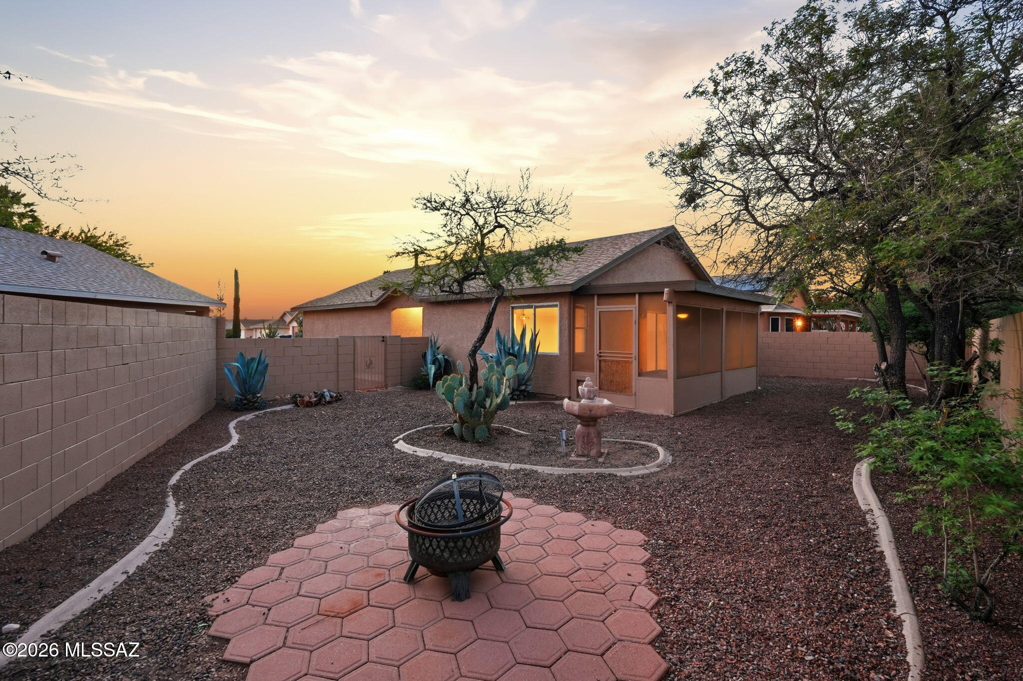 Hacienda Del Oro (1-78) - Residential