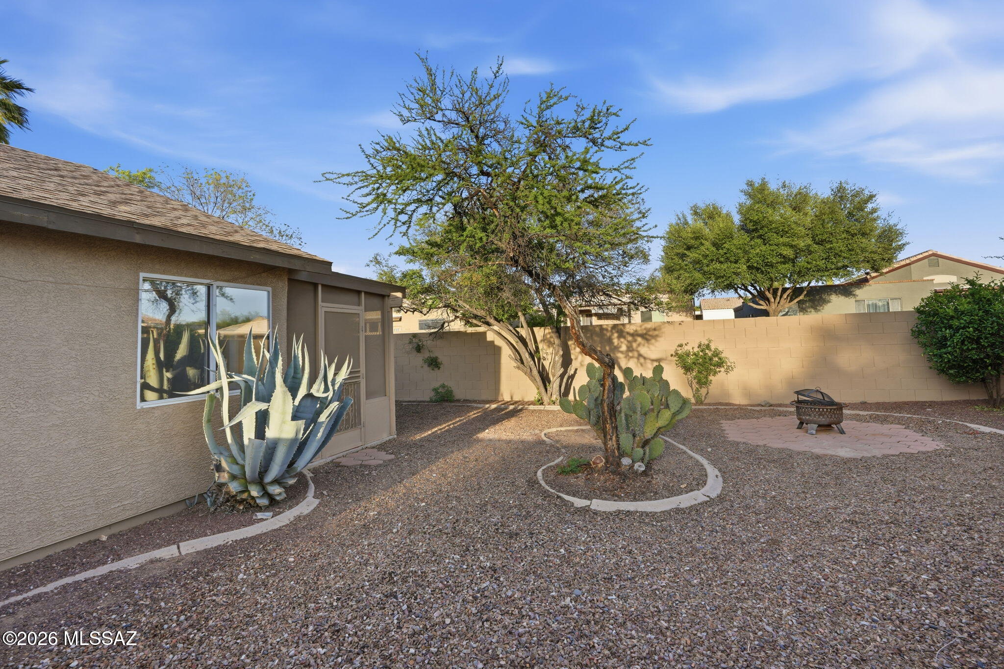 Hacienda Del Oro (1-78) - Residential