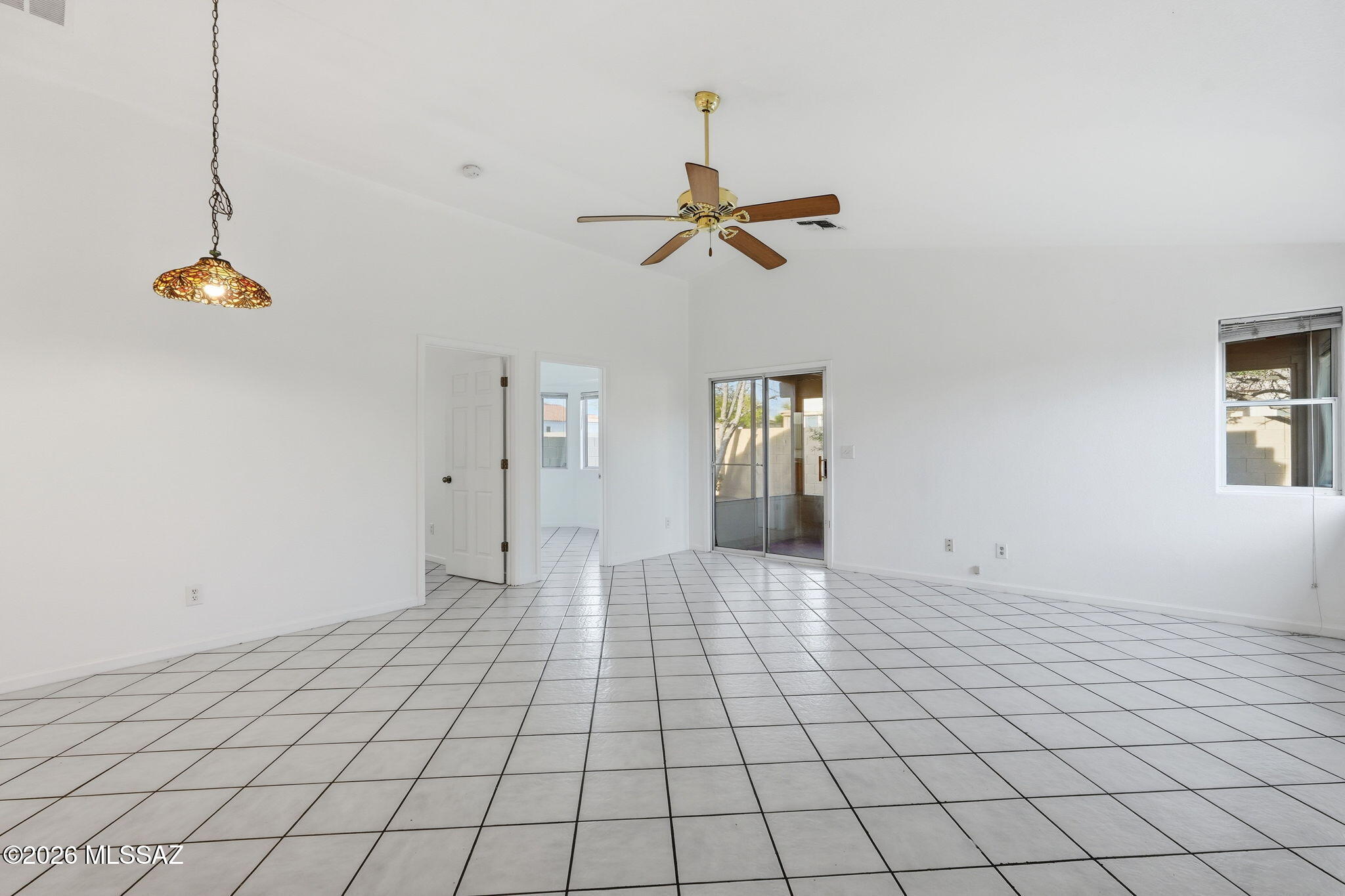 Hacienda Del Oro (1-78) - Residential