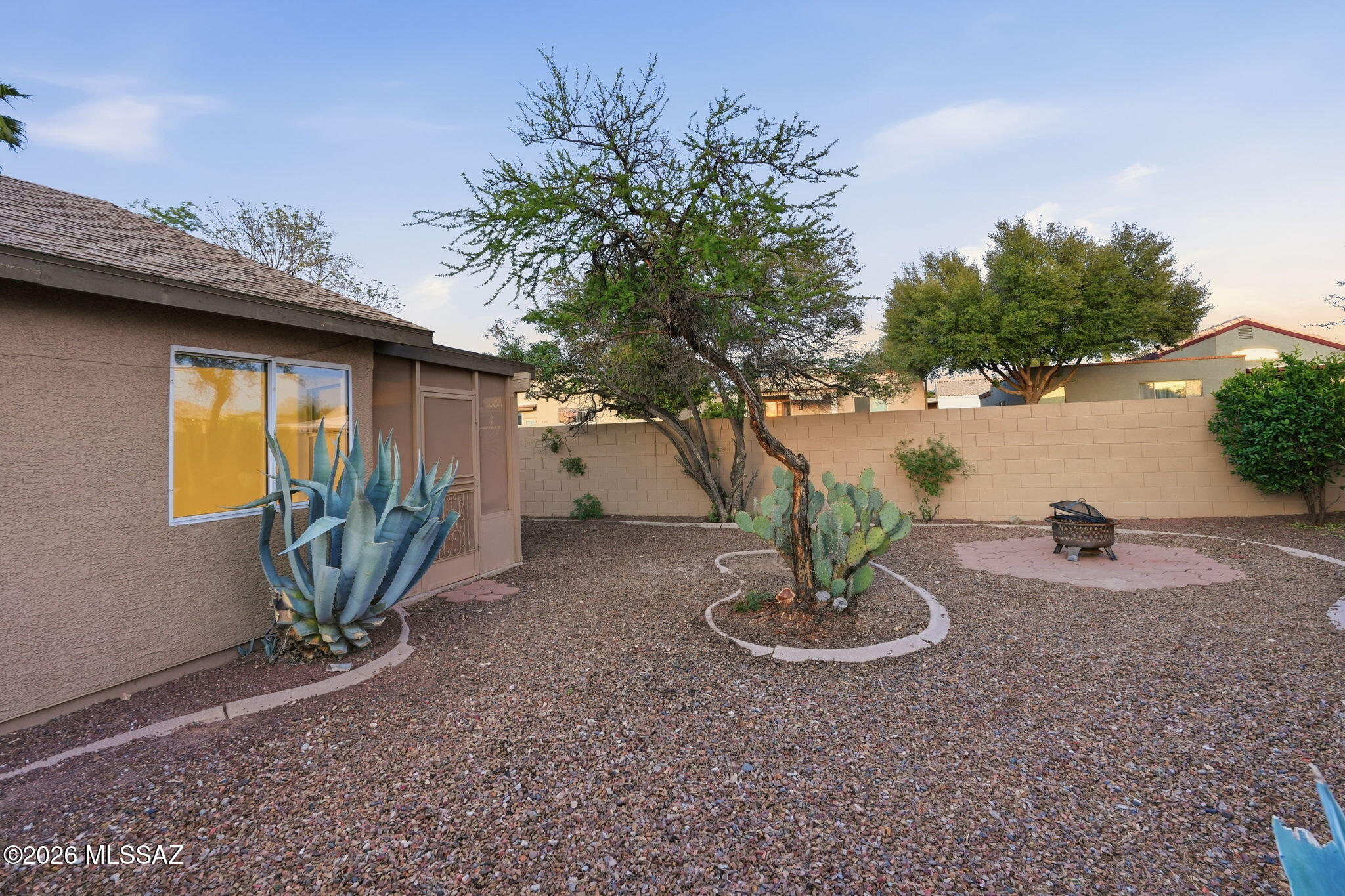 Hacienda Del Oro (1-78) - Residential