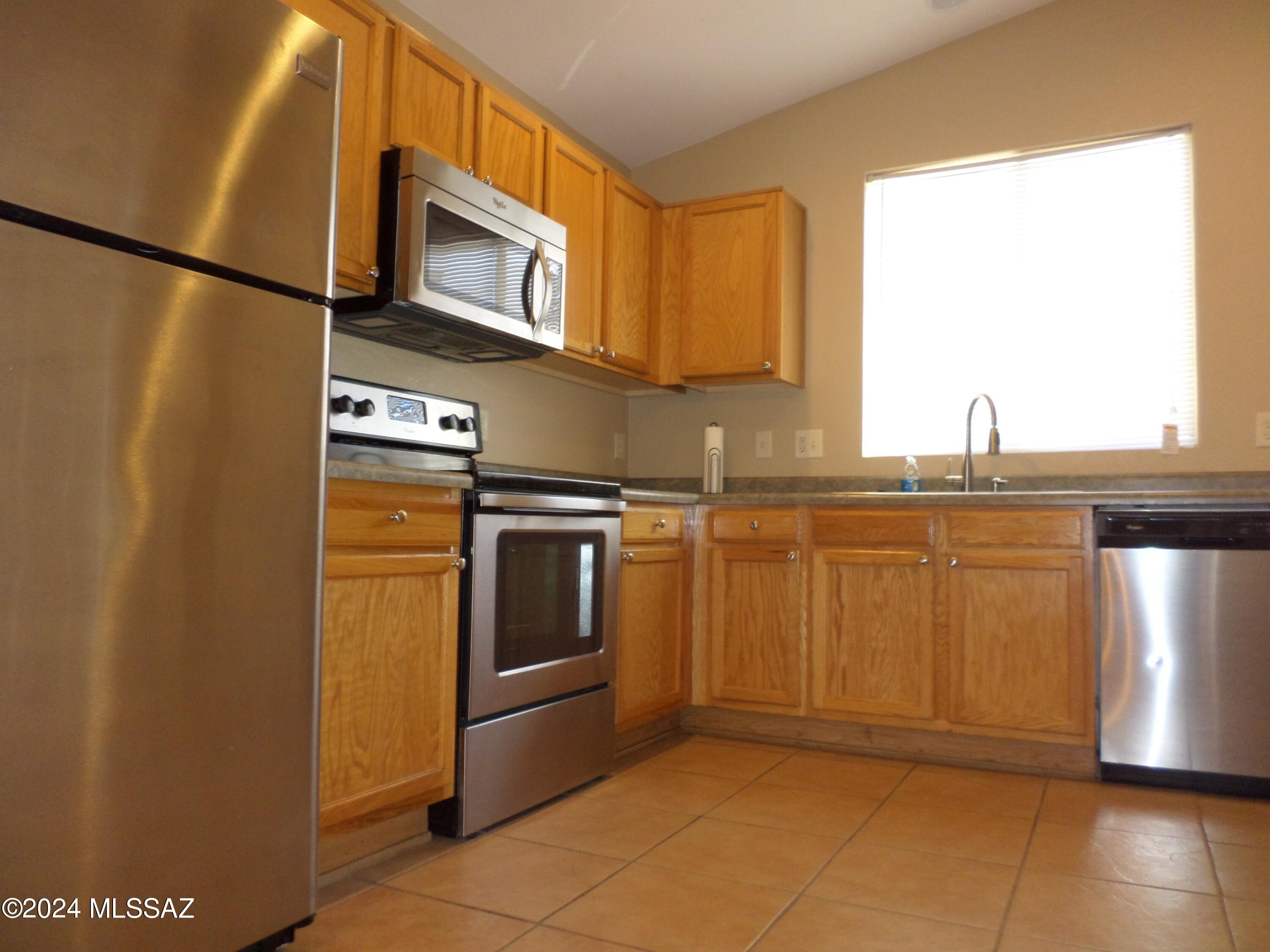 Wilmot Shadows (1-81) - Residential Lease