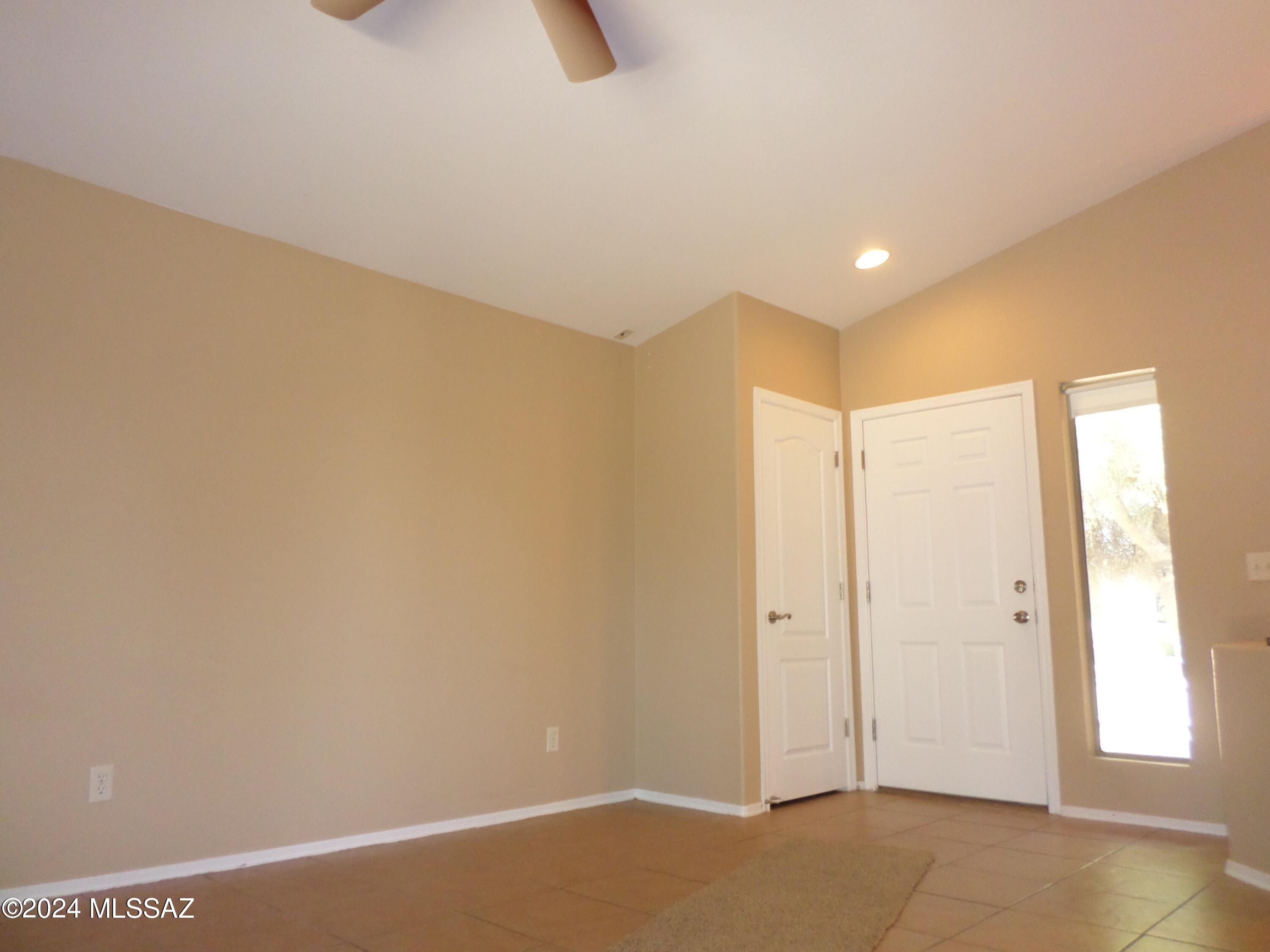 Wilmot Shadows (1-81) - Residential Lease