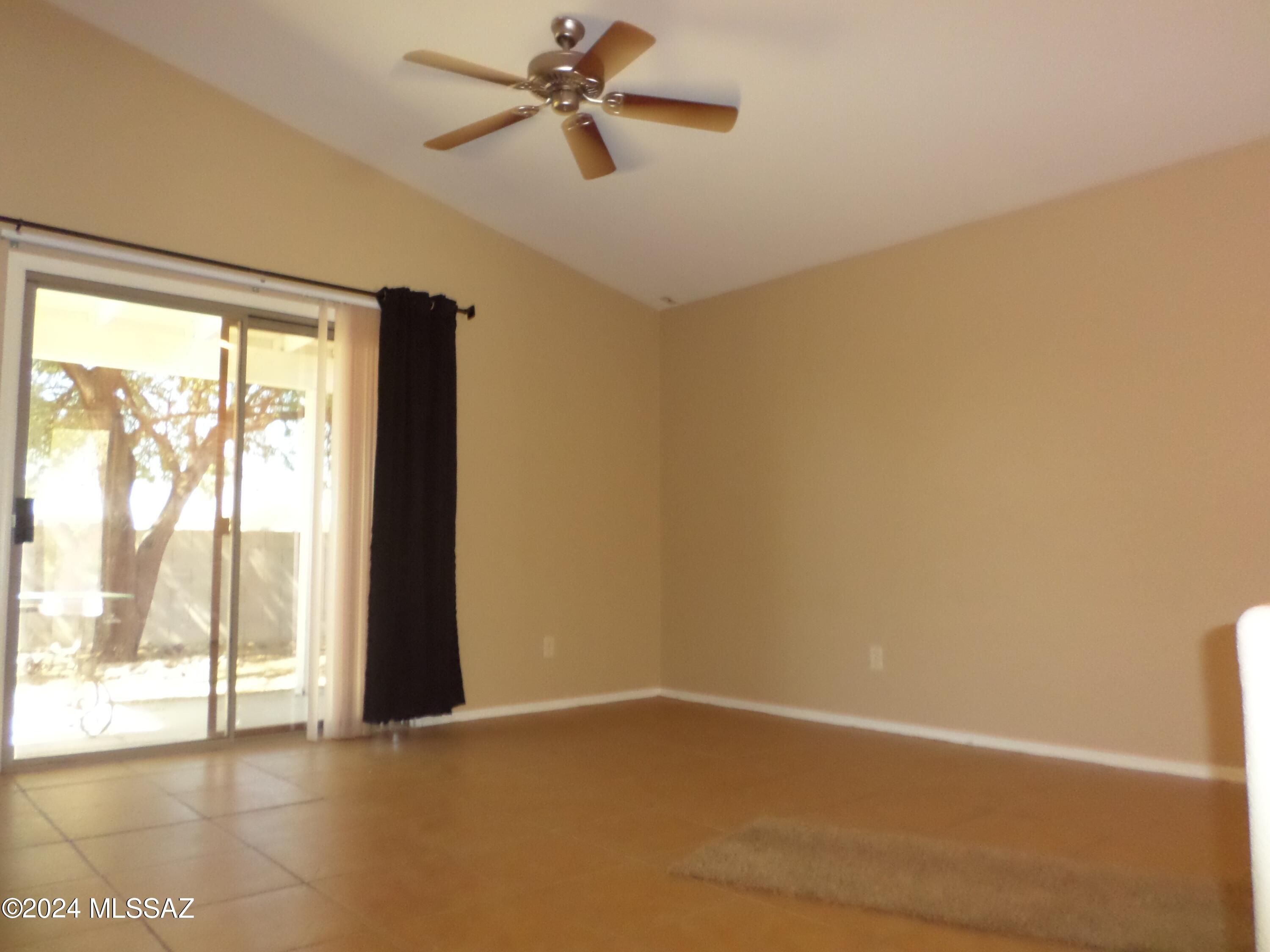 Wilmot Shadows (1-81) - Residential Lease