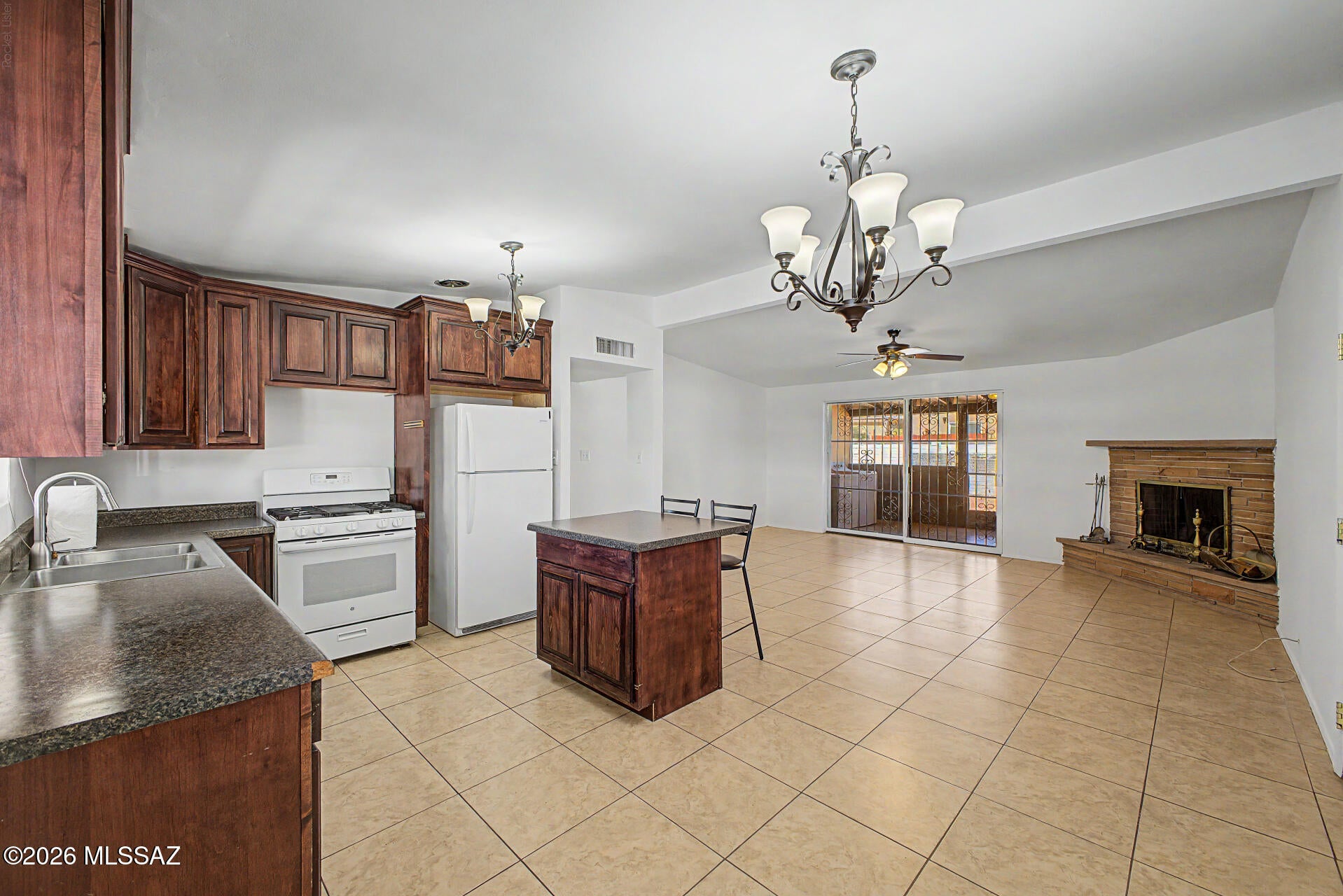 Loma Verde - Residential