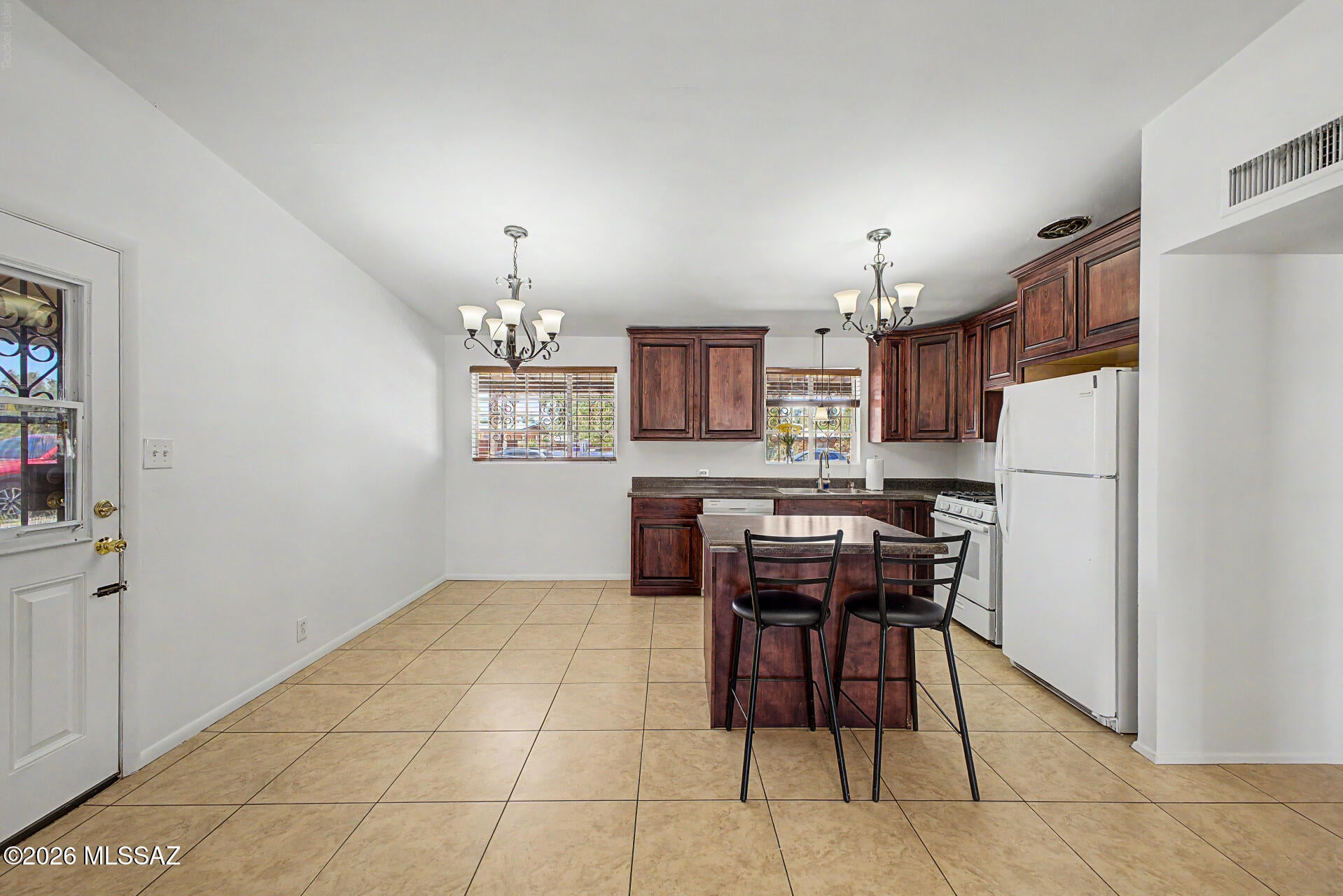 Loma Verde - Residential