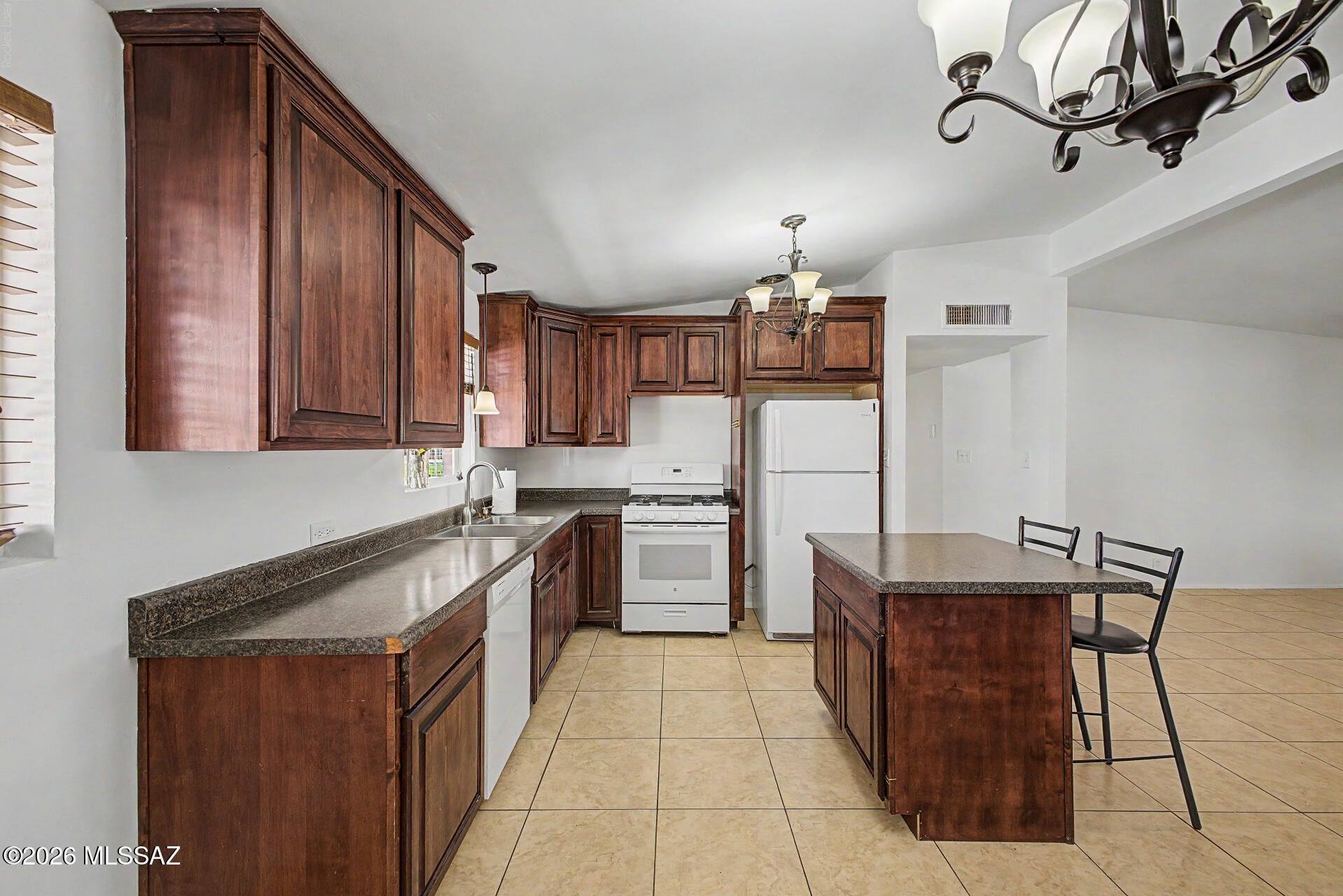 Loma Verde - Residential