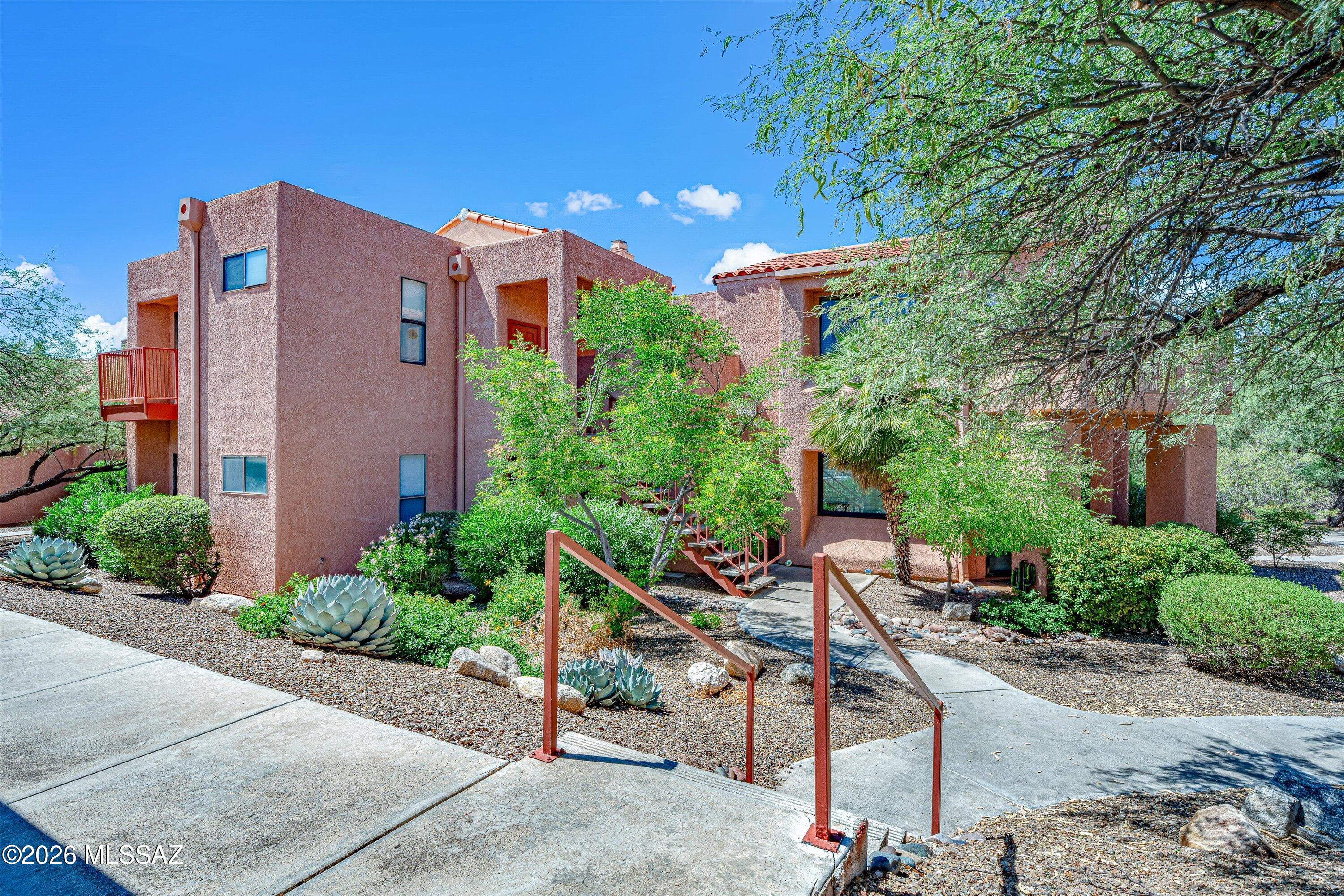 Ventana Vista Condominiums - Residential
