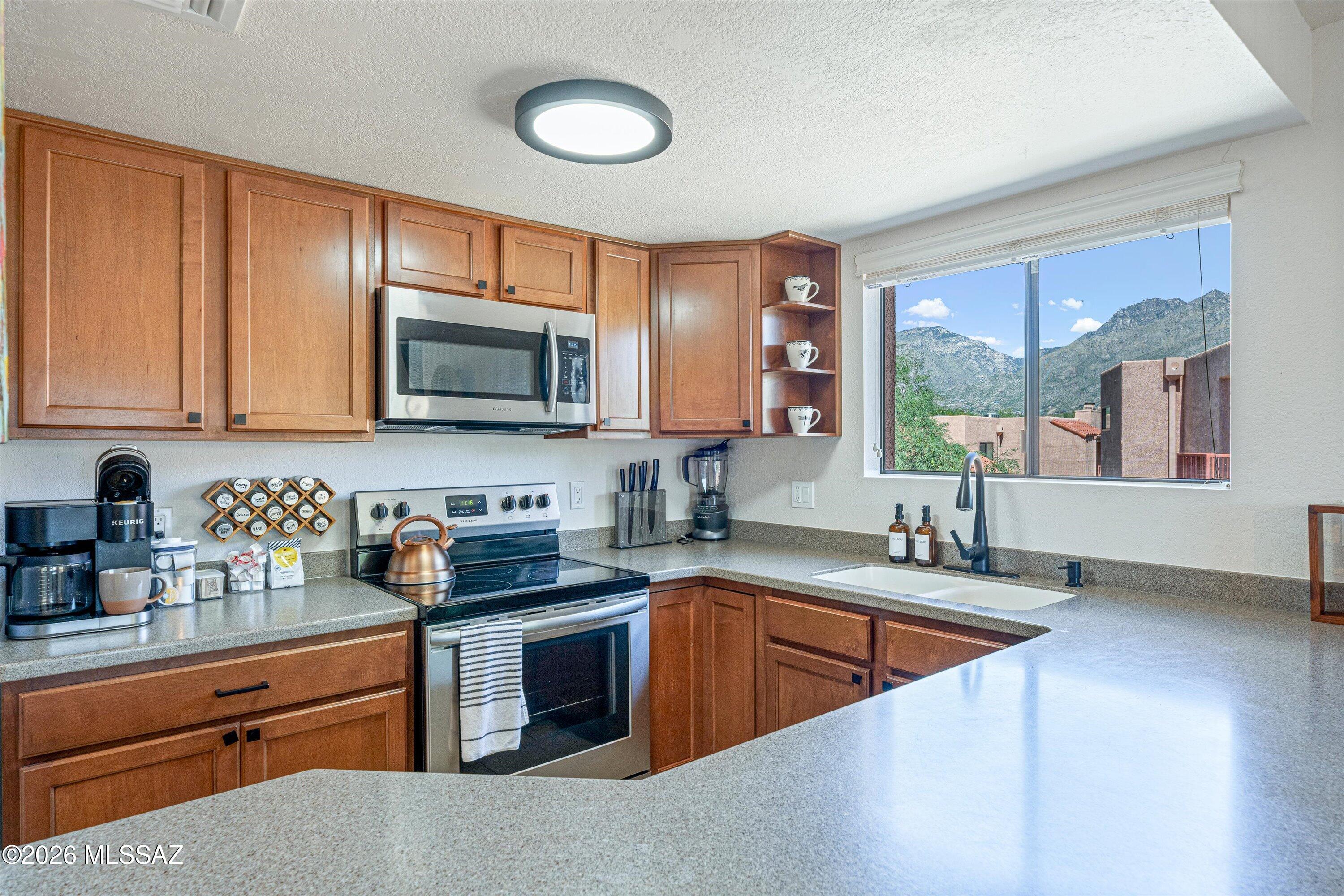 Ventana Vista Condominiums - Residential