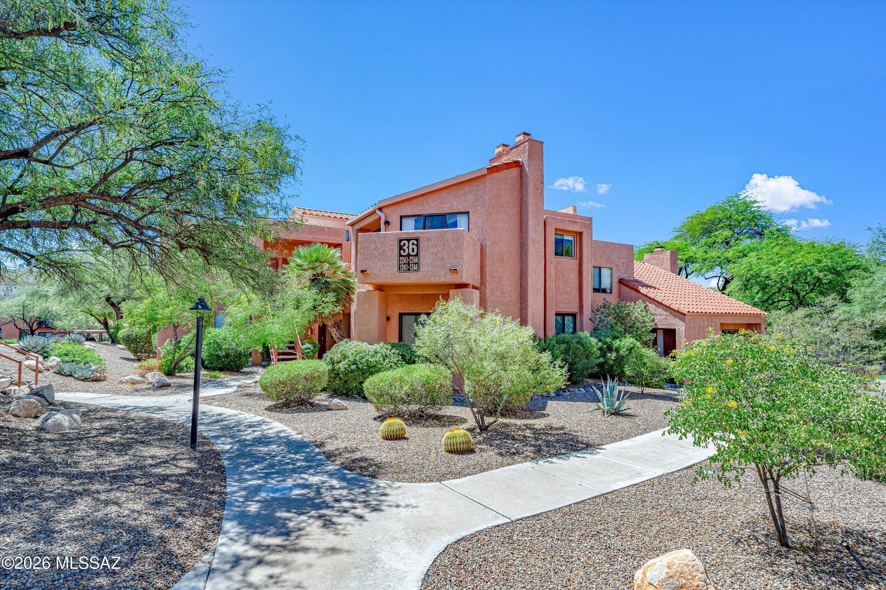 Ventana Vista Condominiums - Residential