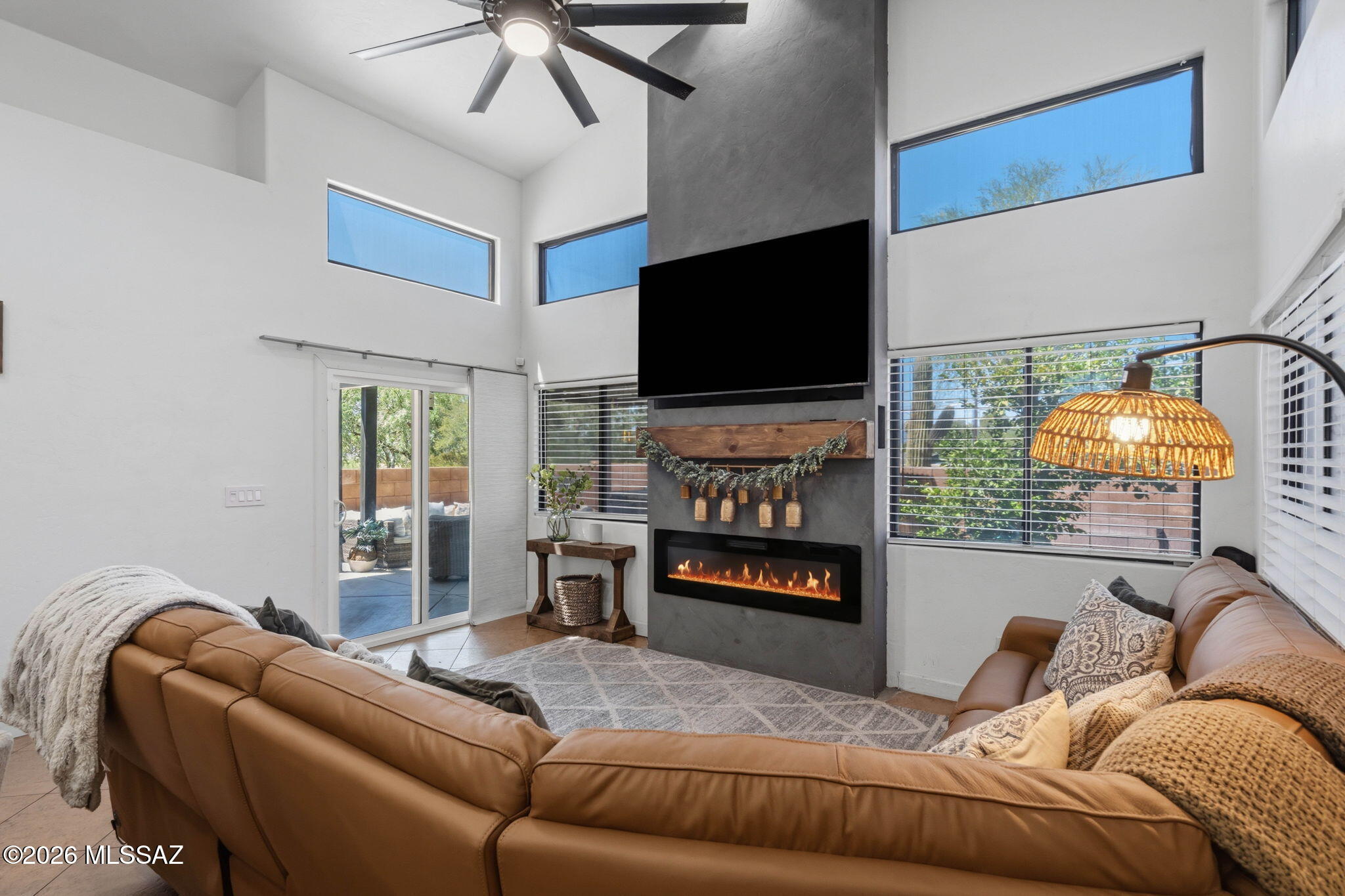 Hills On La Canada (The) - Residential