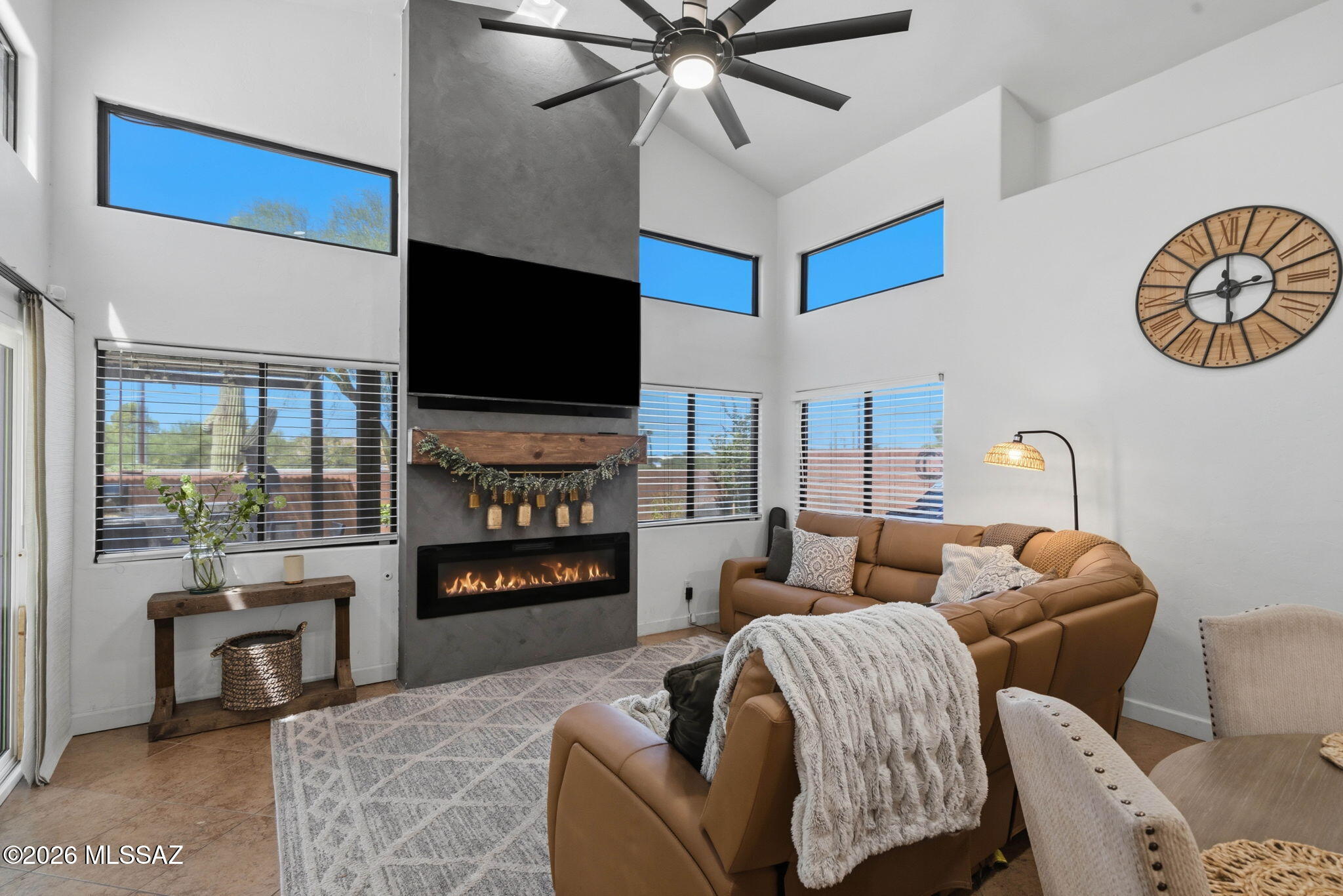 Hills On La Canada (The) - Residential