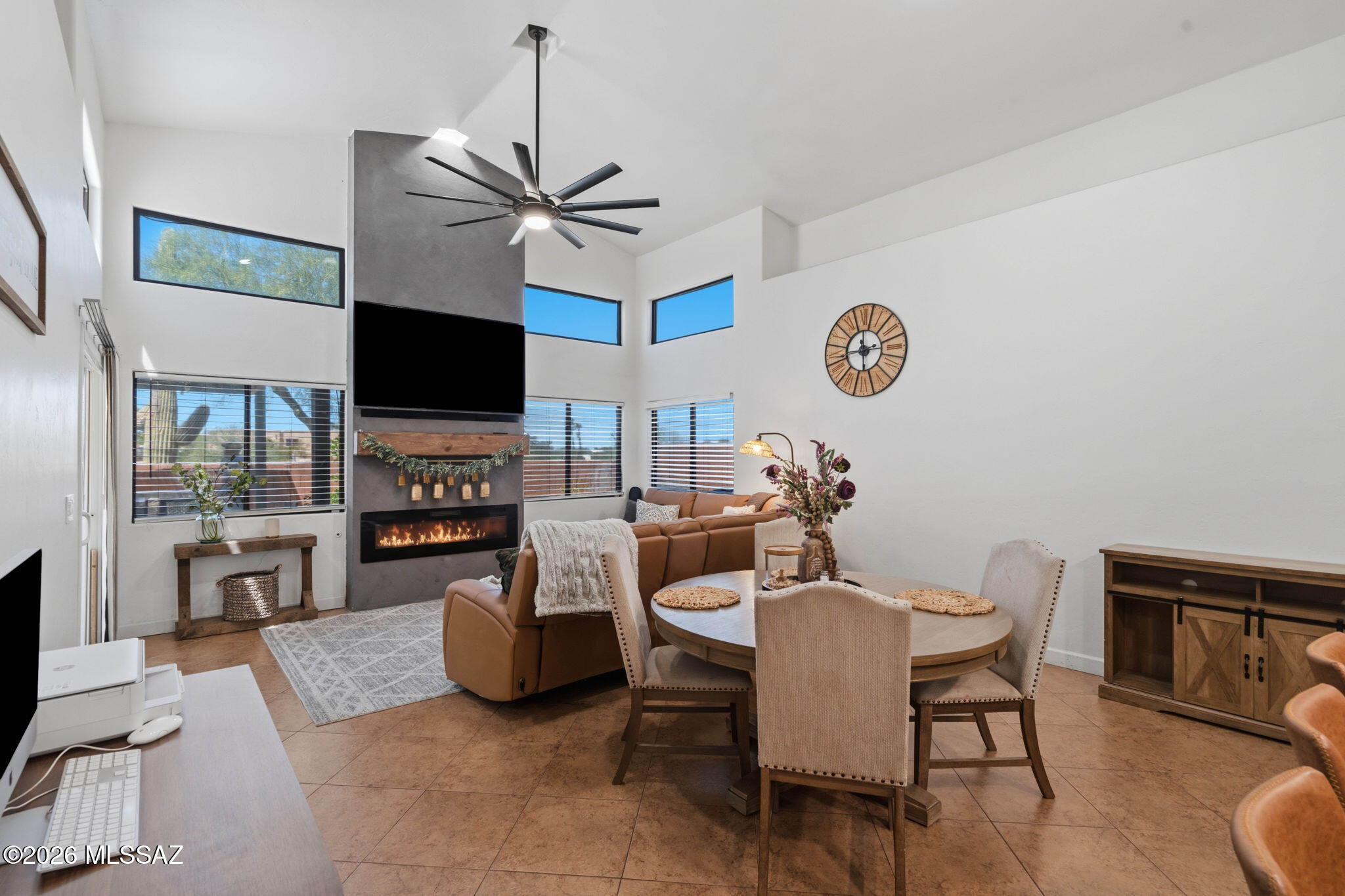 Hills On La Canada (The) - Residential