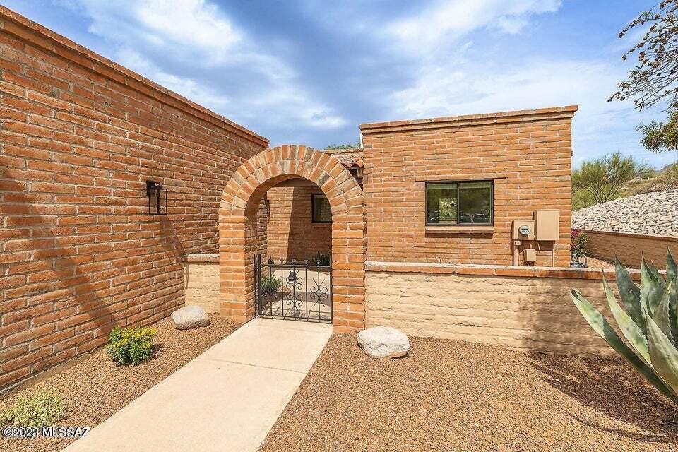 Sunrise Ridge Townhomes (1-209) - Residential Lease