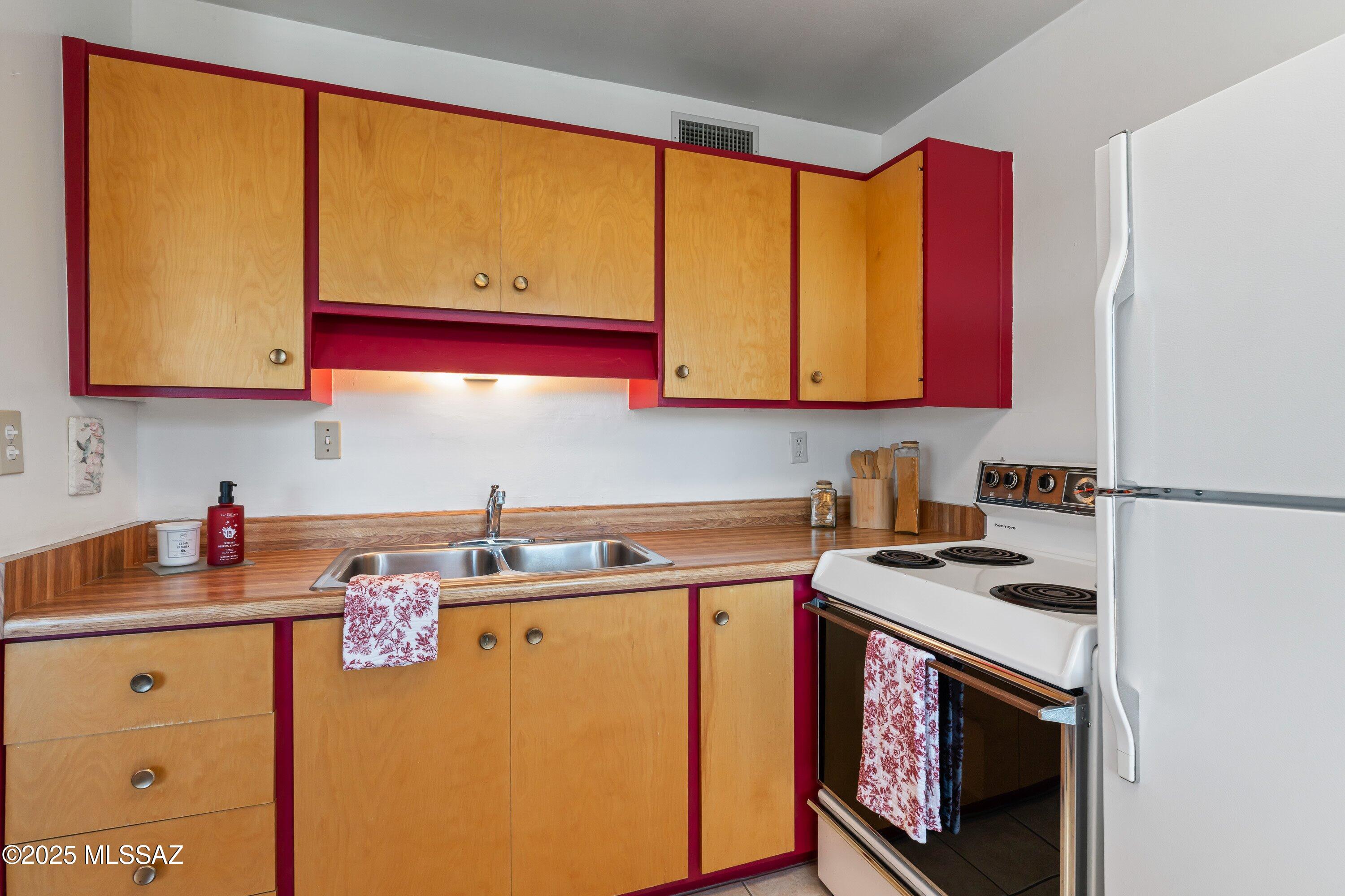 Sherwood Village Terrace (1-85) - Residential