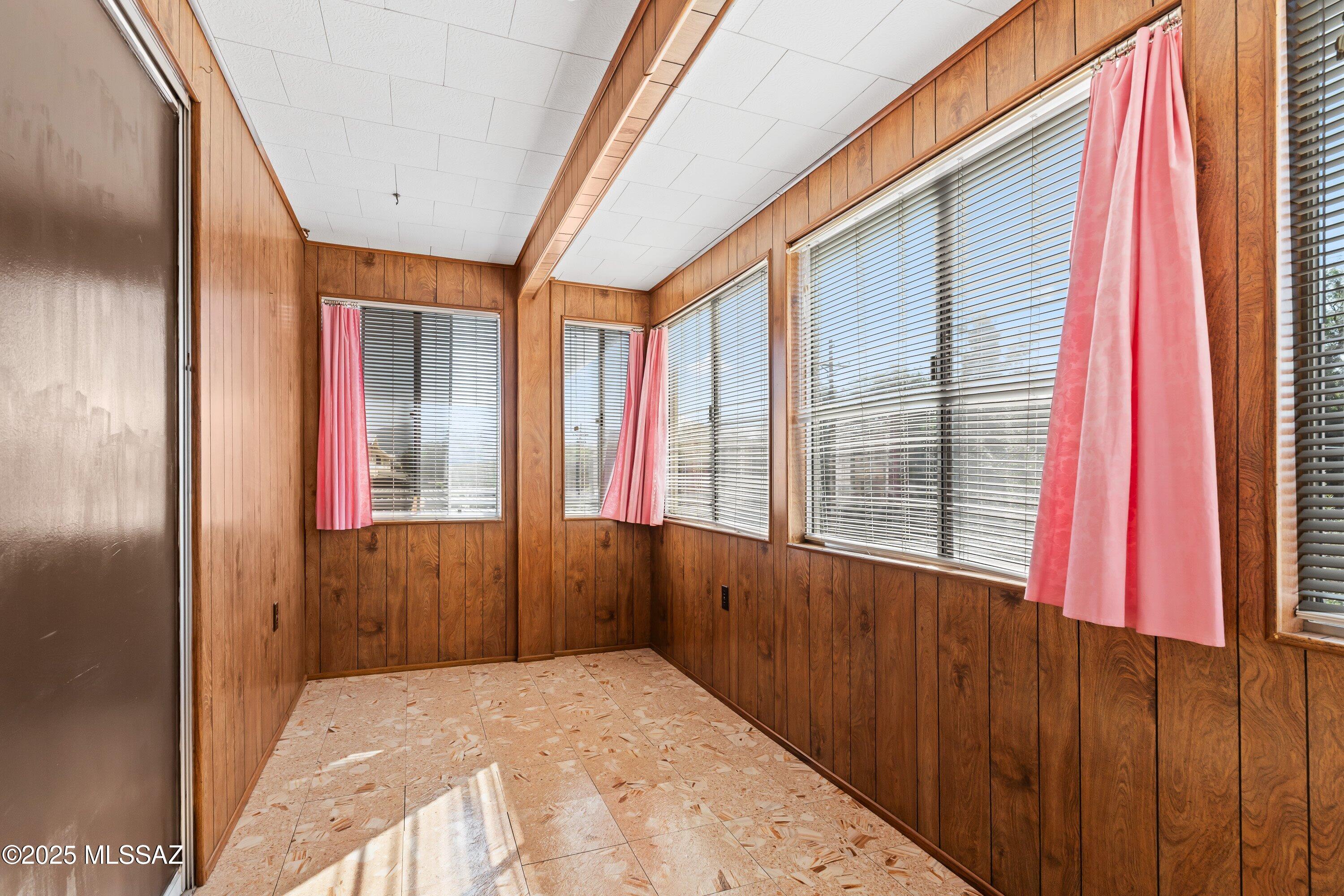 Sherwood Village Terrace (1-85) - Residential