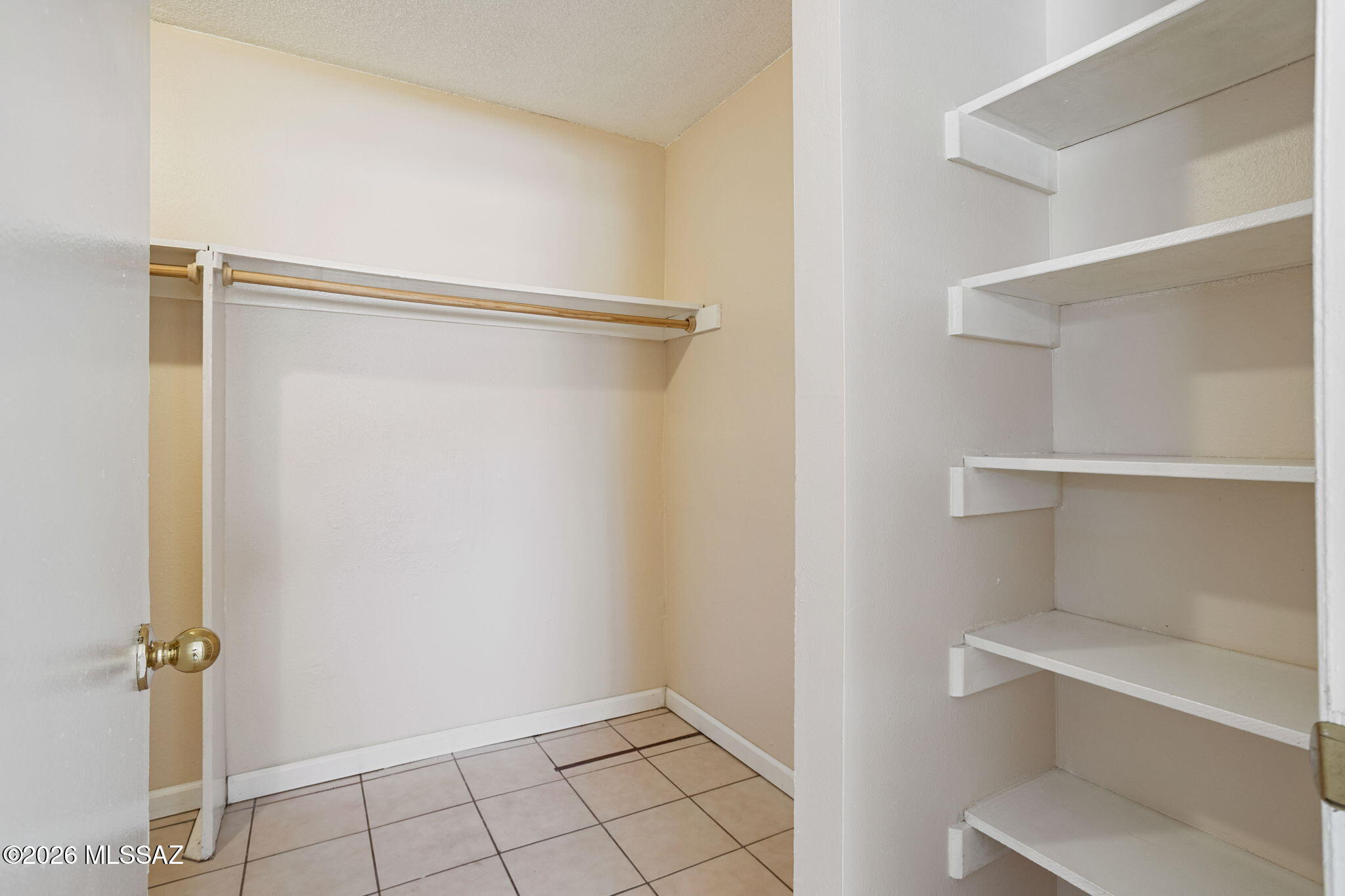 Barcelona Manor Condominiums - Residential