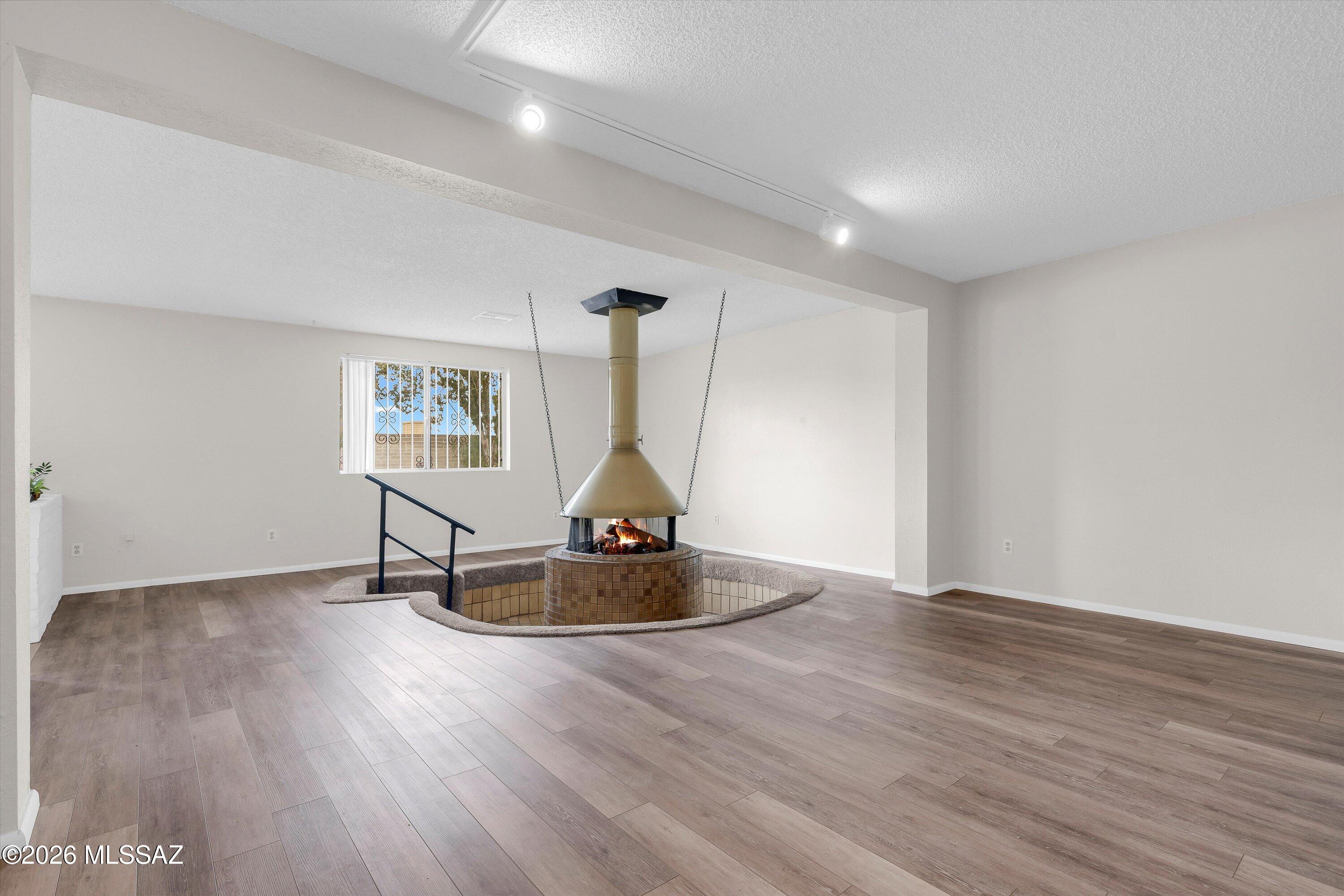 Broadway East No. 4 (1-75) Amended - Residential