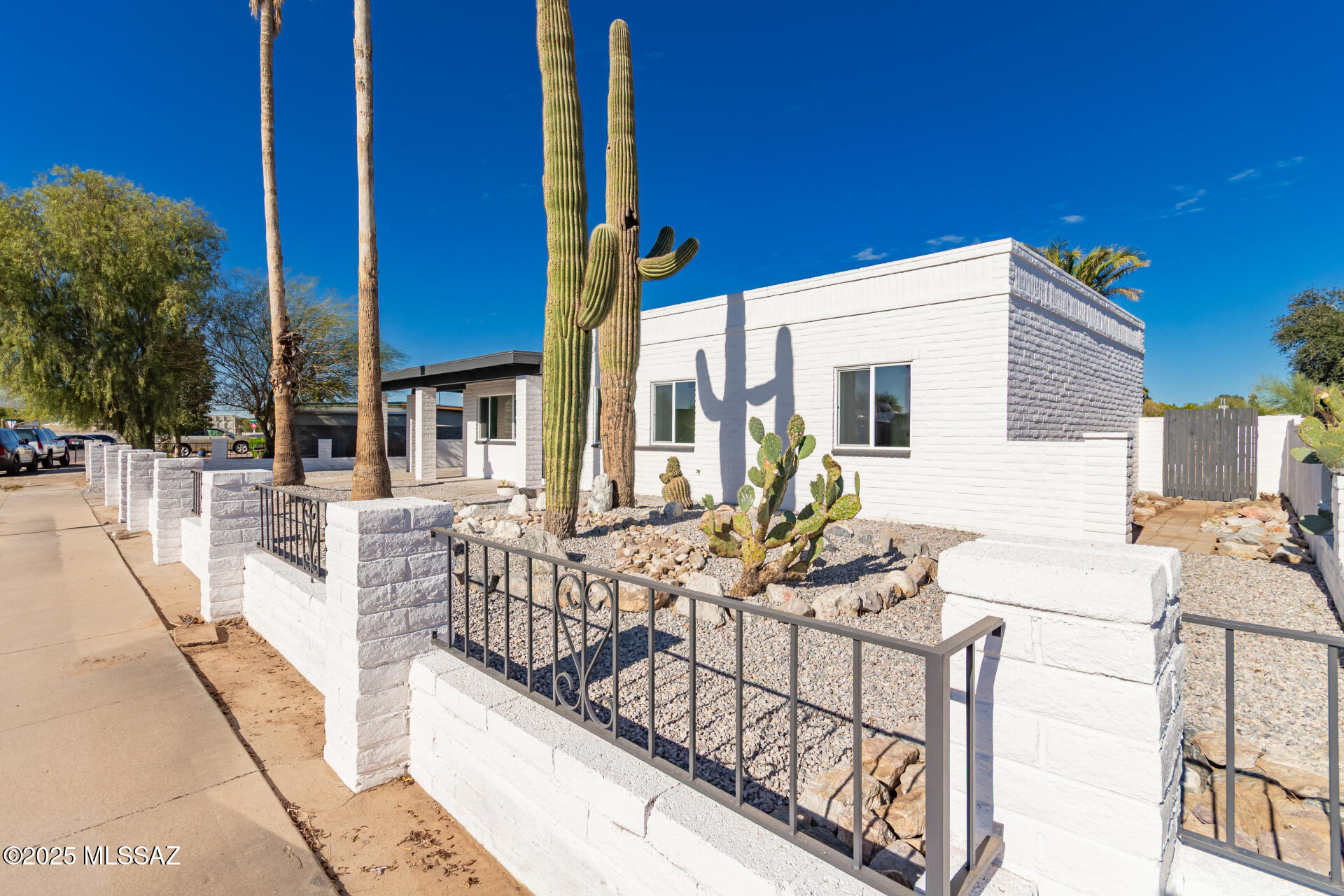 Casas Adobes Park (94-194) - Residential