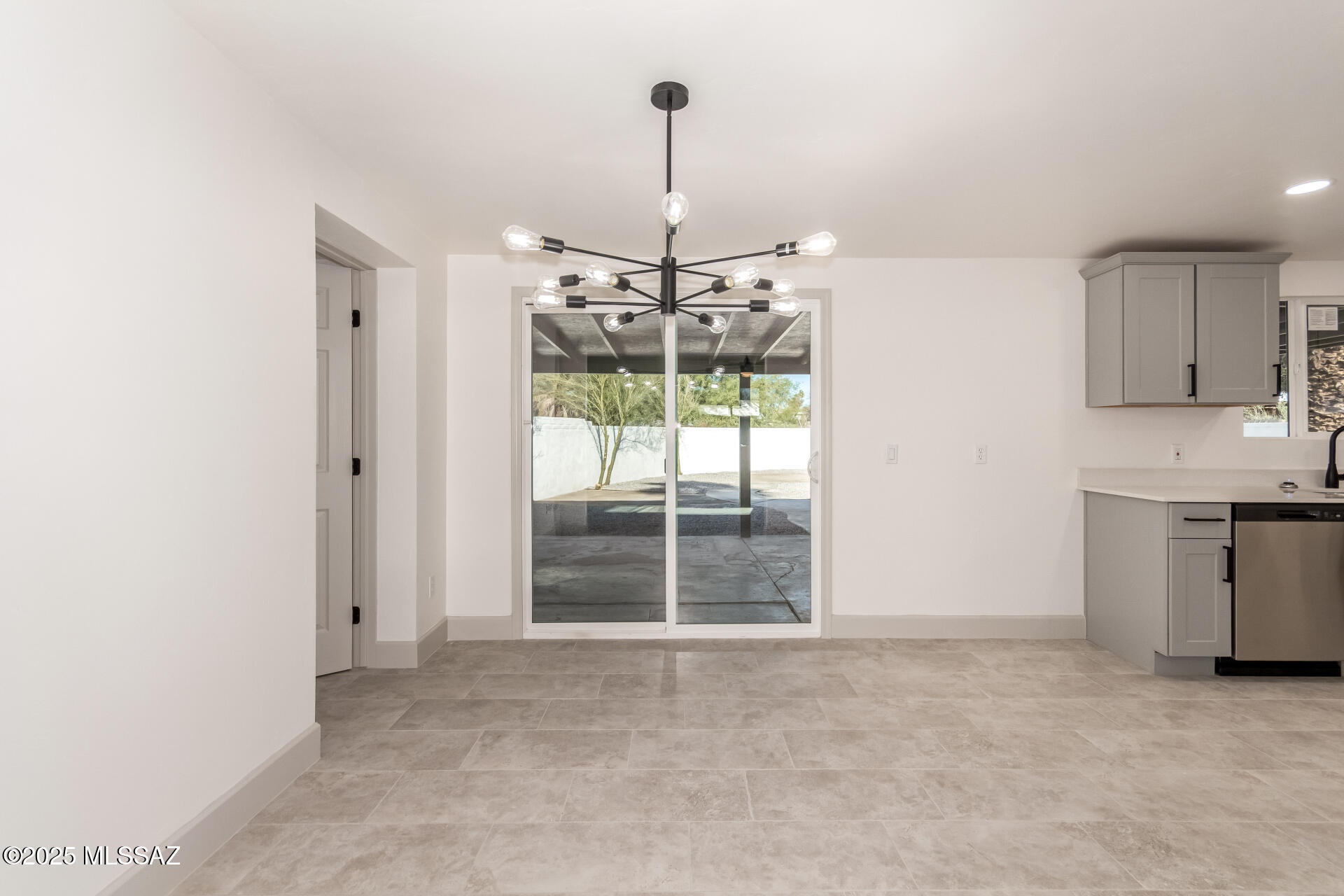 Casas Adobes Park (94-194) - Residential