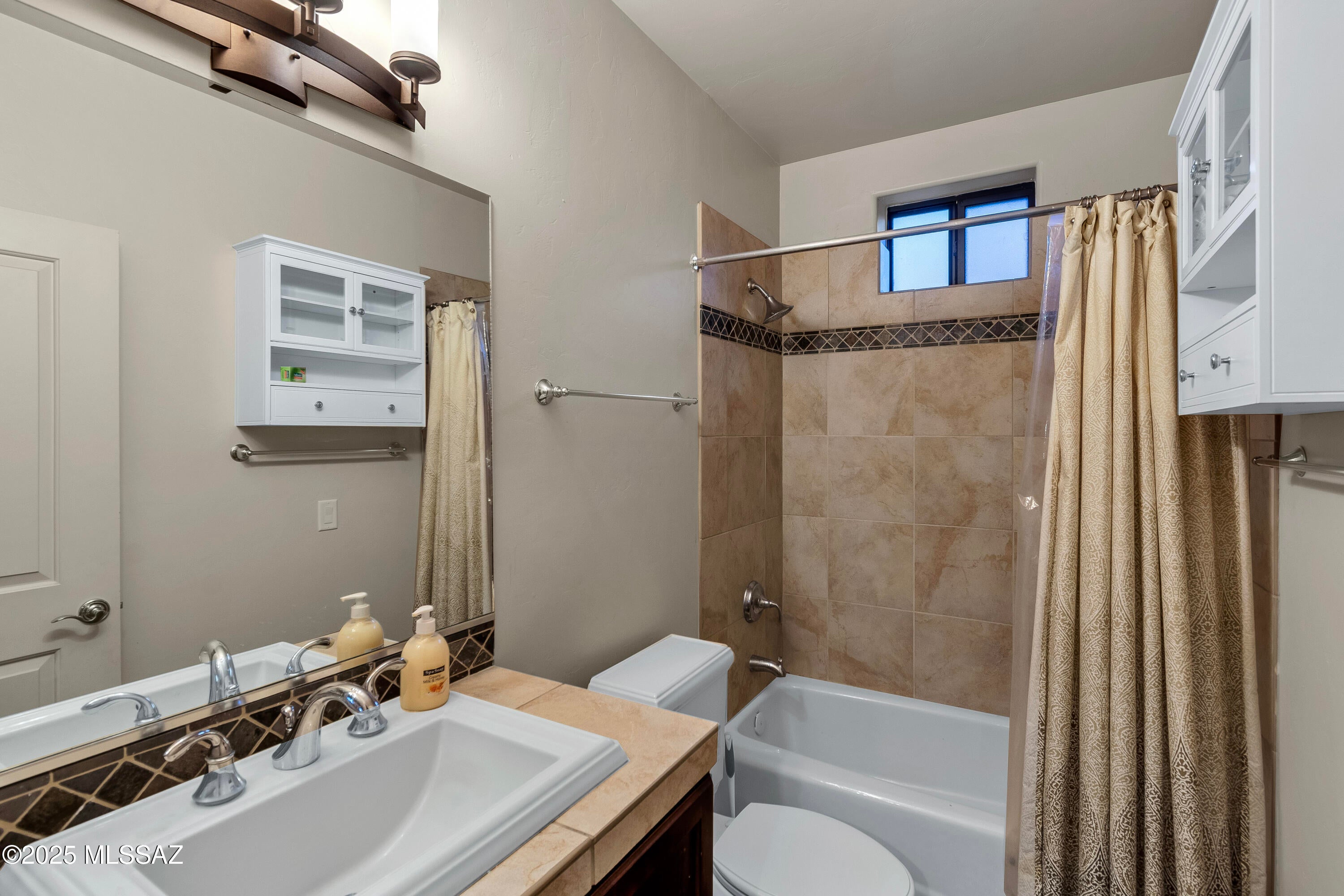 Placita Escondida Bldgs 18-20 Units 1-204 - Residential