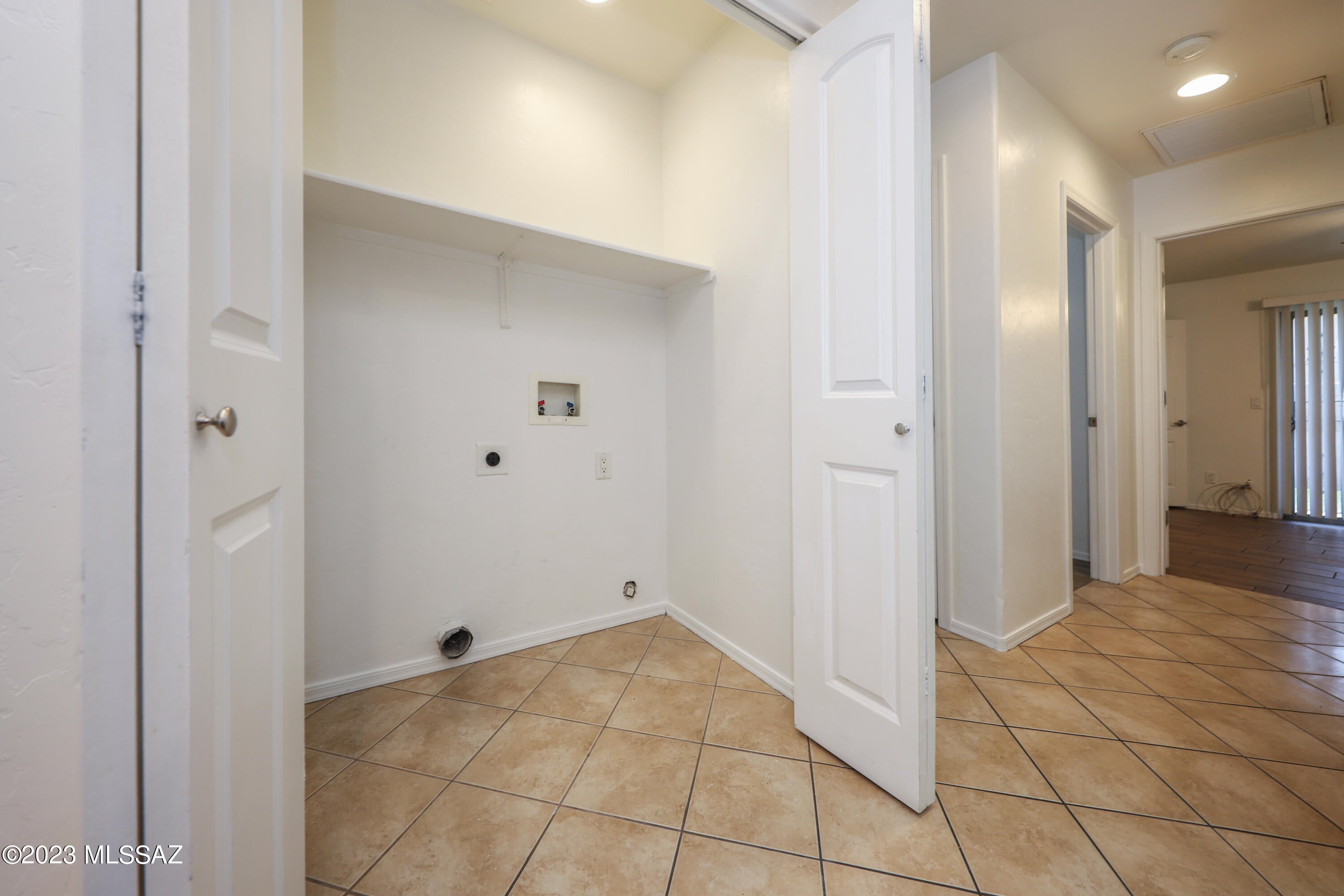 Bantam Estates (1-30) - Residential Lease
