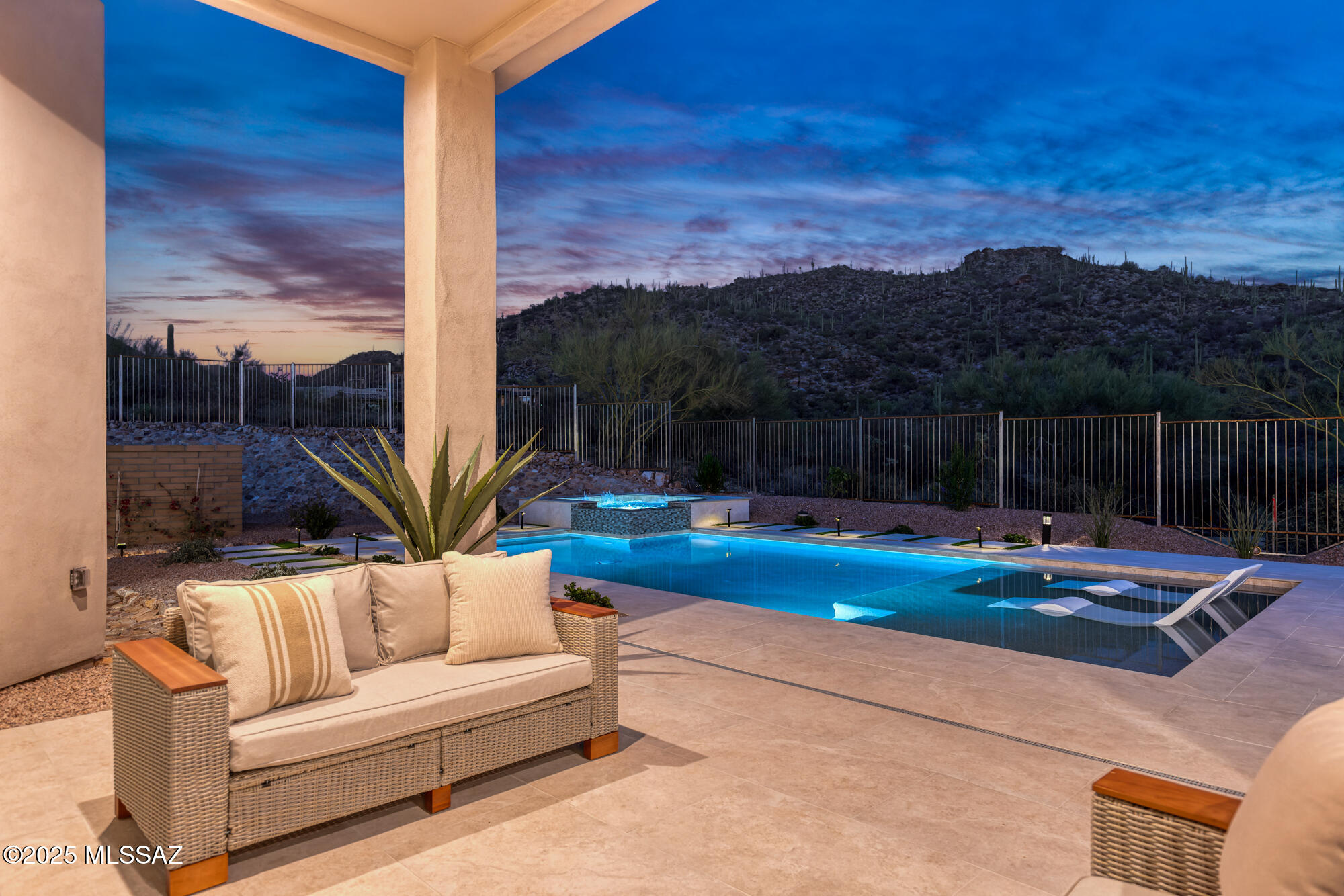 Canyon Pass At Dove Mountain - Residential