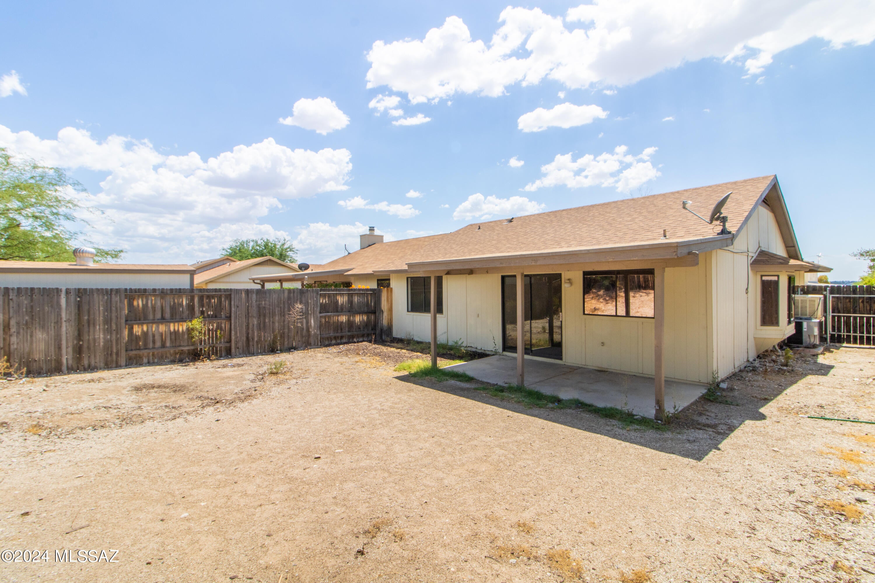 Reddington Hills (1-137) - Residential Lease