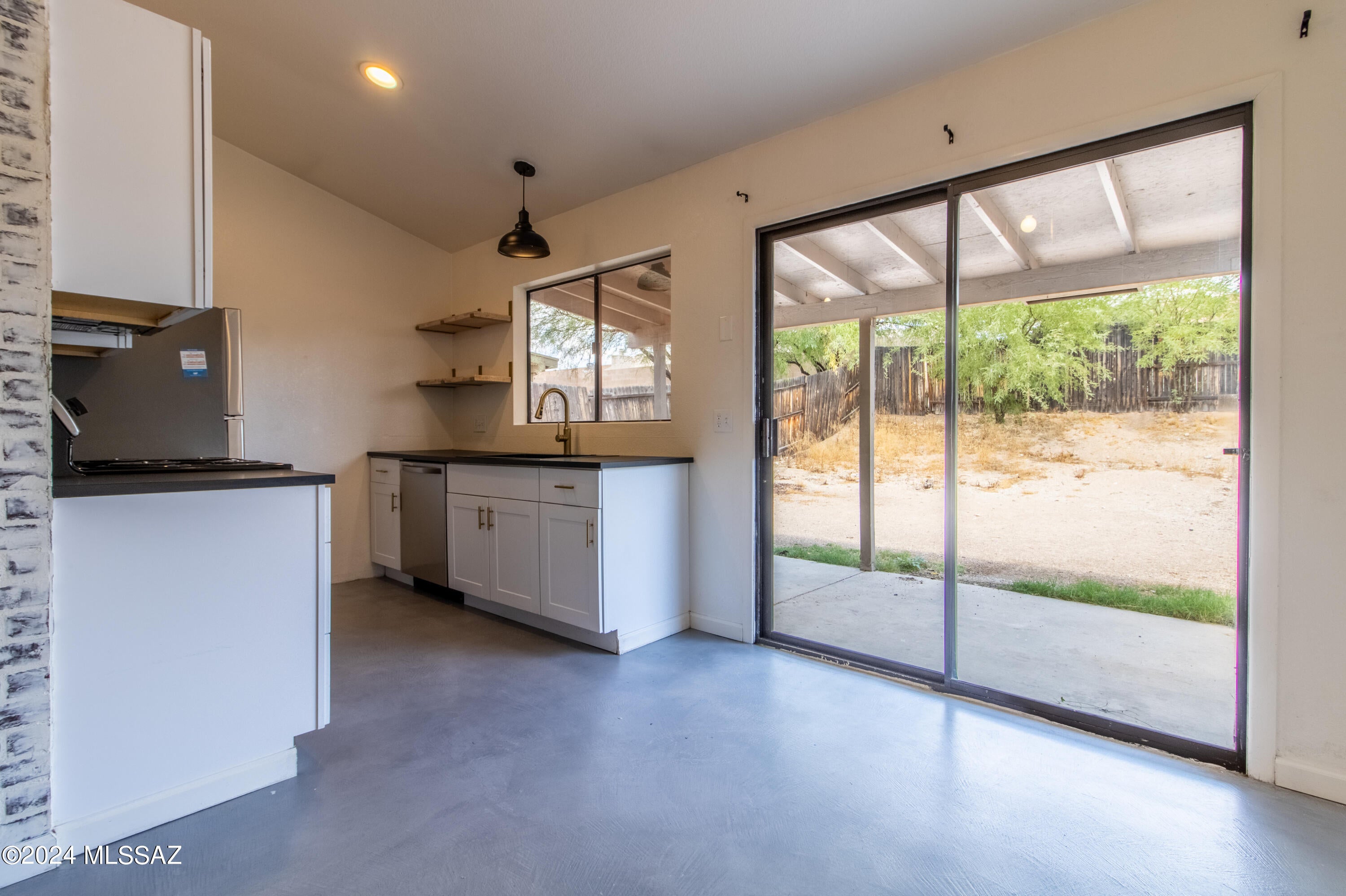 Reddington Hills (1-137) - Residential Lease