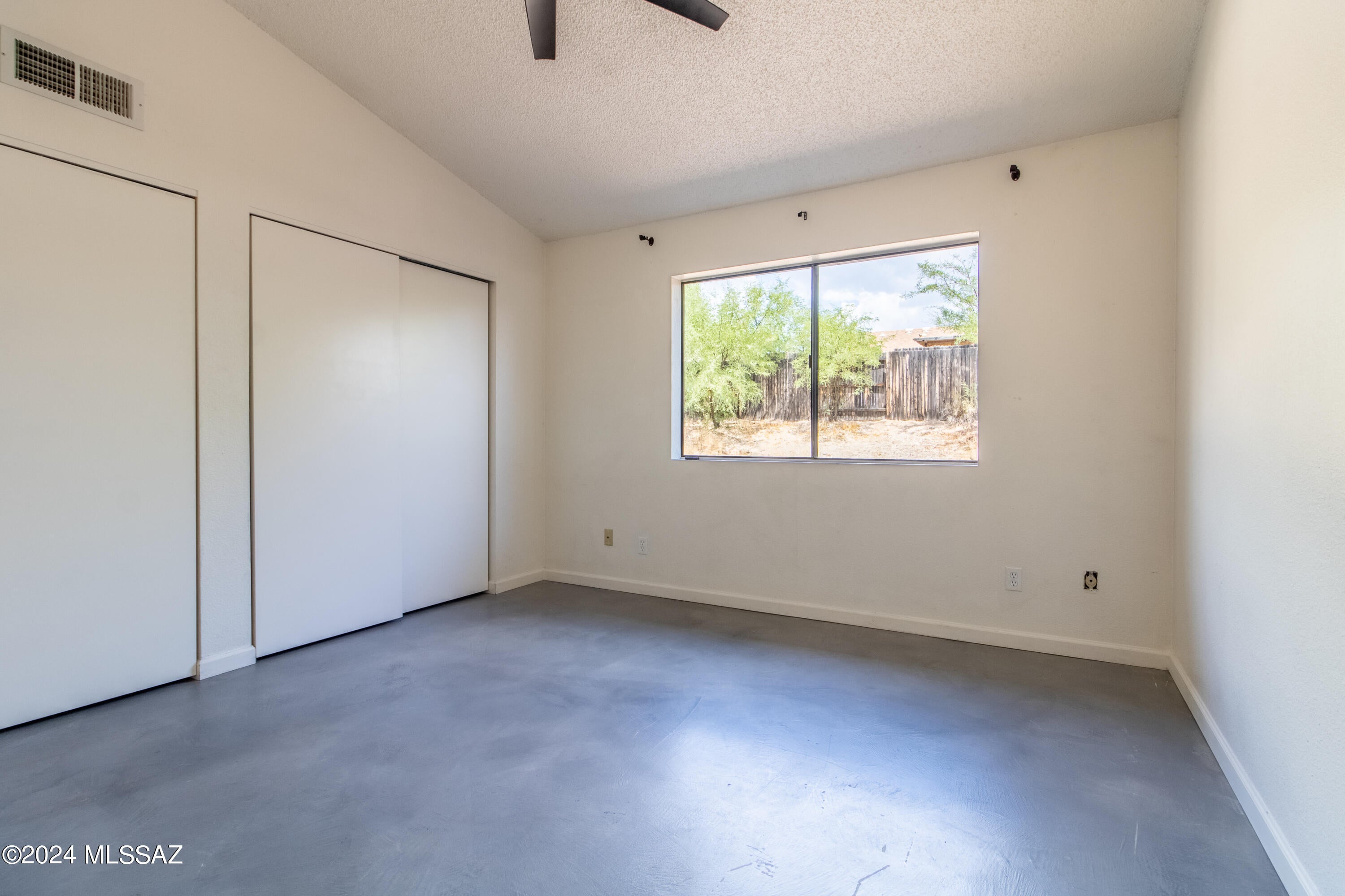 Reddington Hills (1-137) - Residential Lease