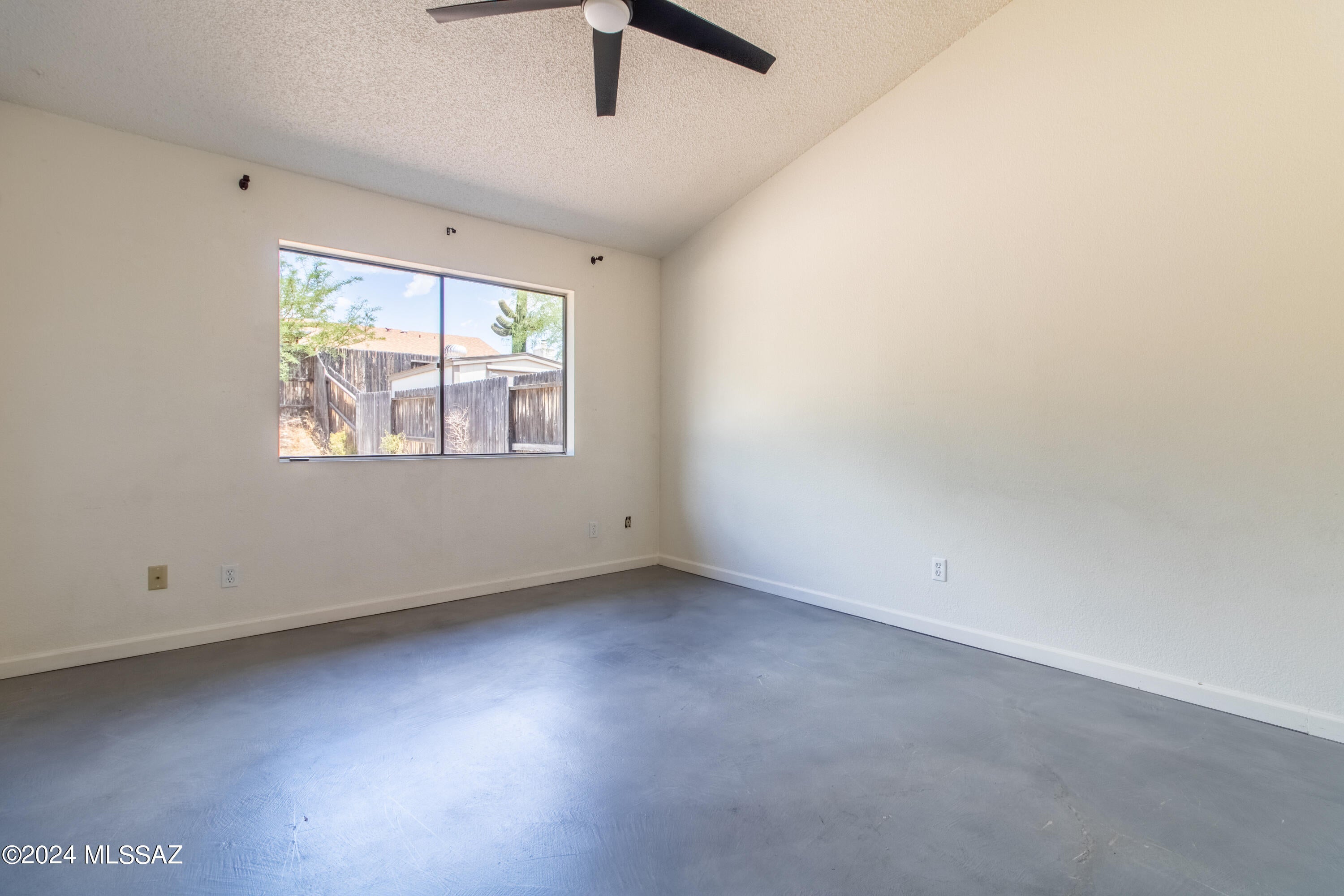 Reddington Hills (1-137) - Residential Lease